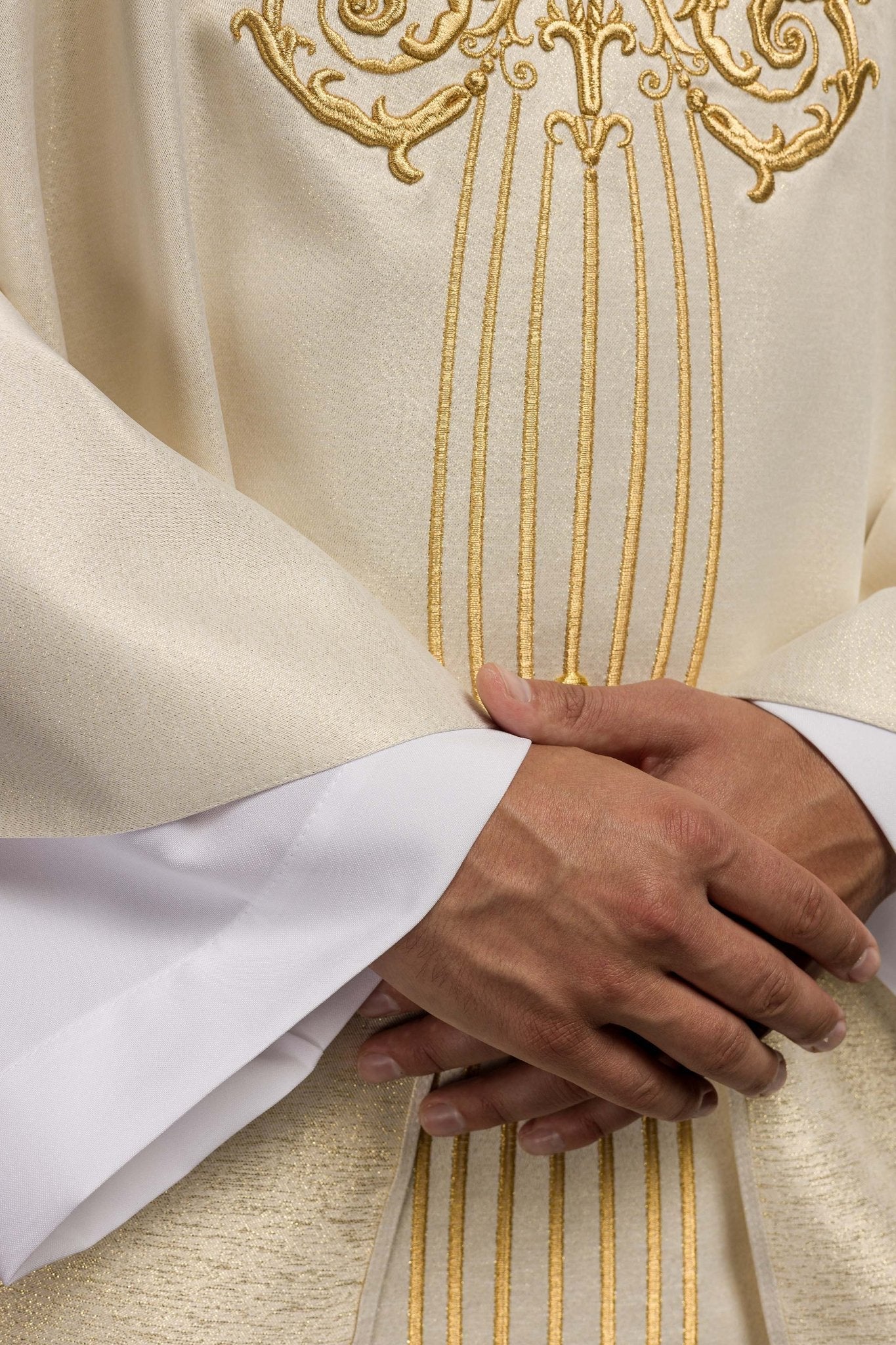 Chasuble liturgique mariale brillante de pierres LE/7025 ECRU LE/7025/05 - CHASUBLES.FR