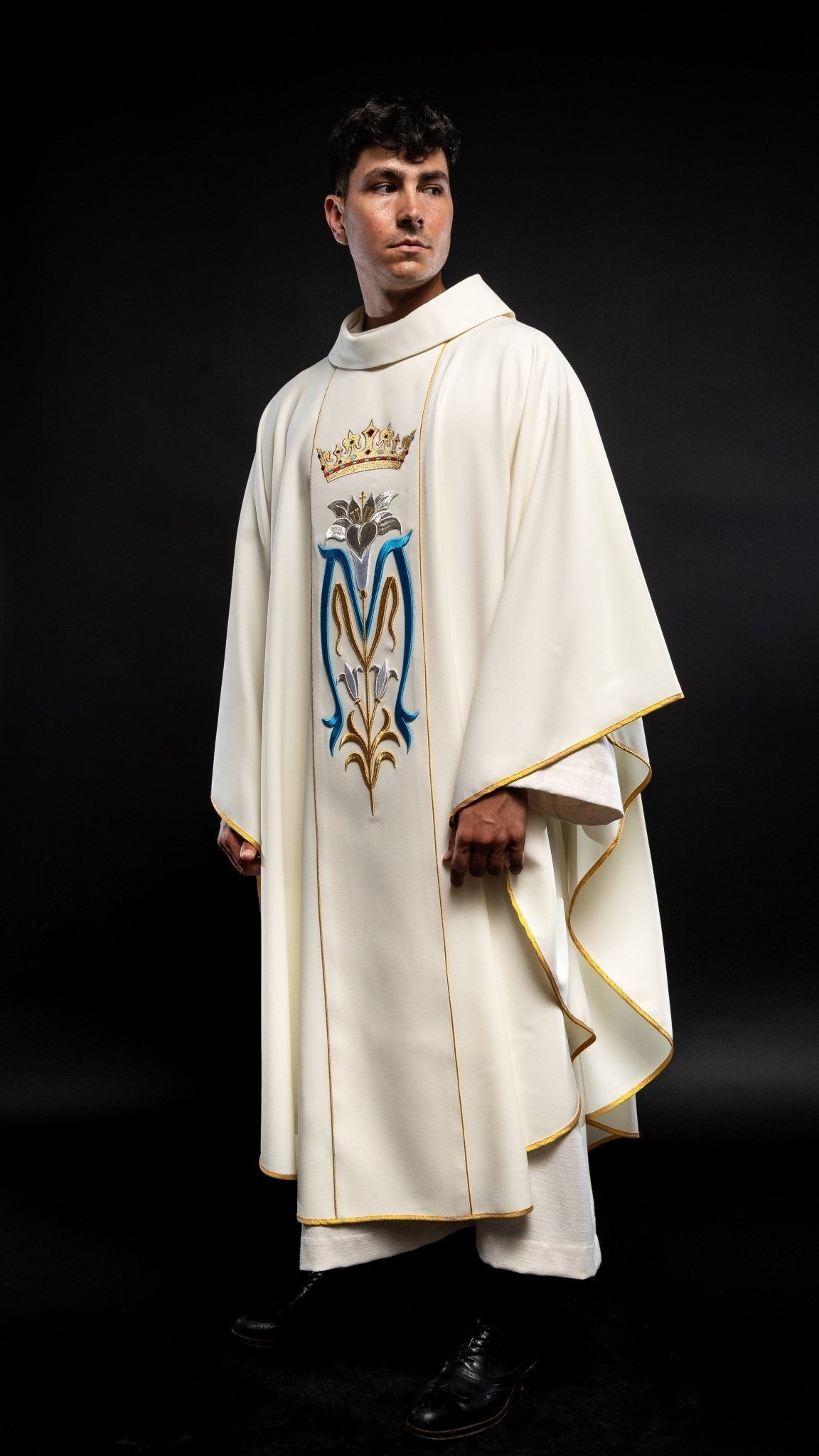Chasuble liturgique mariale brodée d'une couronne écrue KOR/058/05/01 ECRU - CHASUBLES.FR