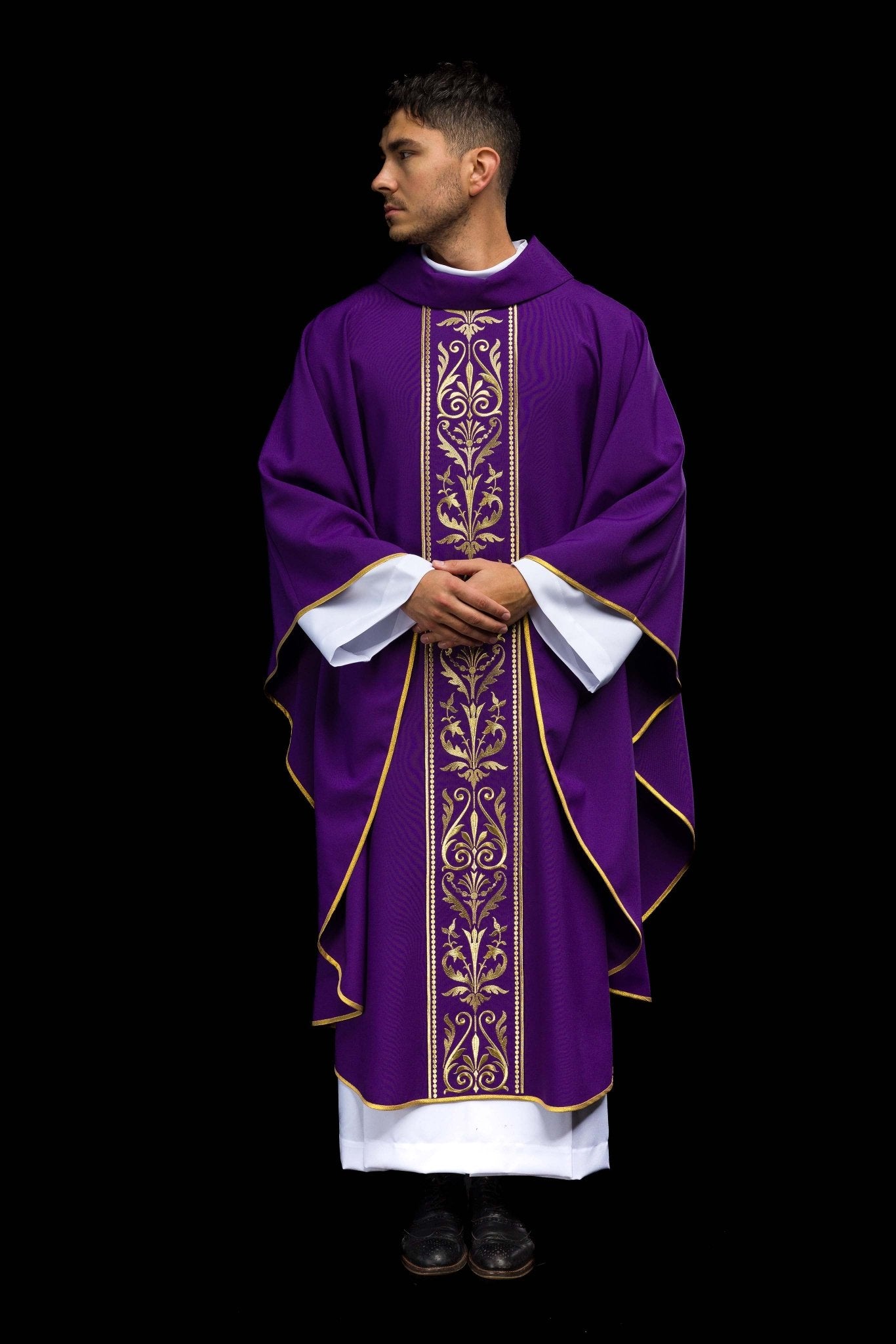 Chasuble liturgique violette ornée d'une ceinture brodée d'or KOR/008/03/01 FIOLET - CHASUBLES.FR