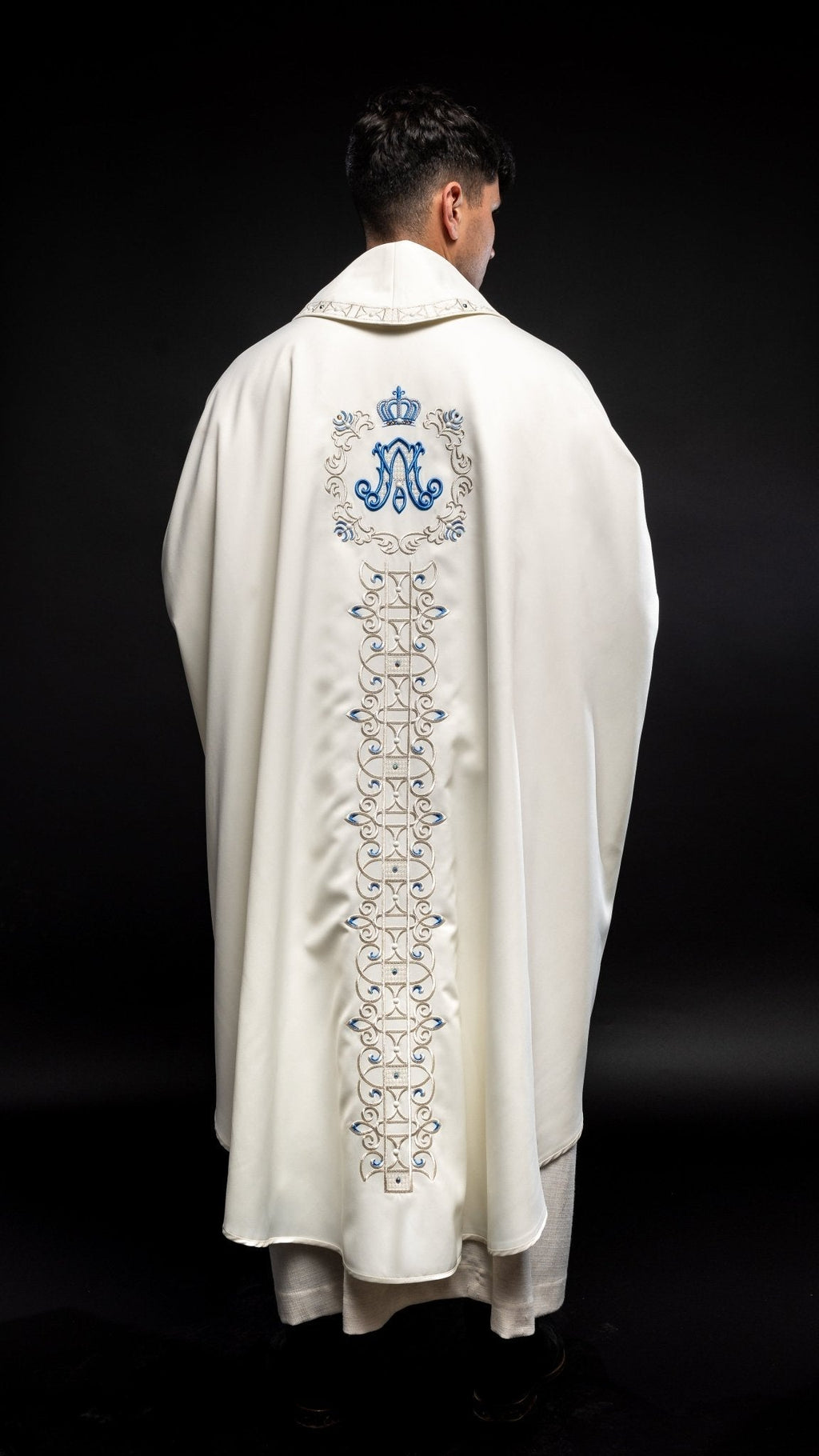 Chasuble mariale décorée de pierres scintillantes LE/7001/05 - CHASUBLES.FR