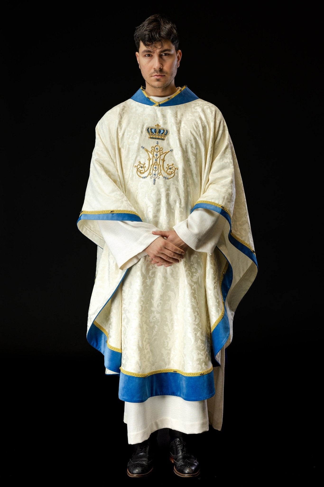 Chasuble mariale faite à la main avec des pierres naturelles Fait à la main 7006 HM/7006/05/88 - CHASUBLES.FR