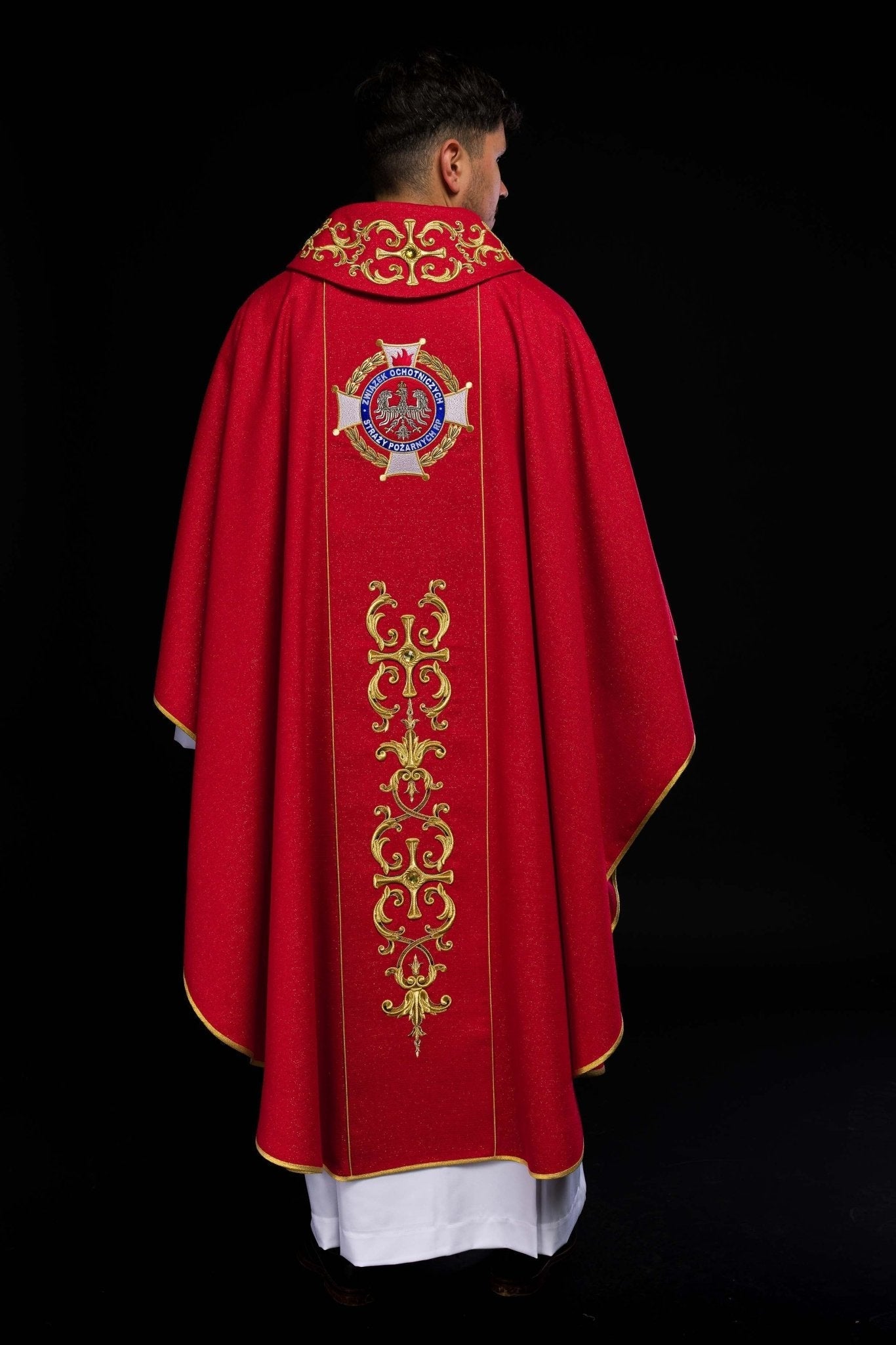 Chasuble richement brodée avec l’image de Saint Florian KOW2/037/02/71 - CHASUBLES.FR