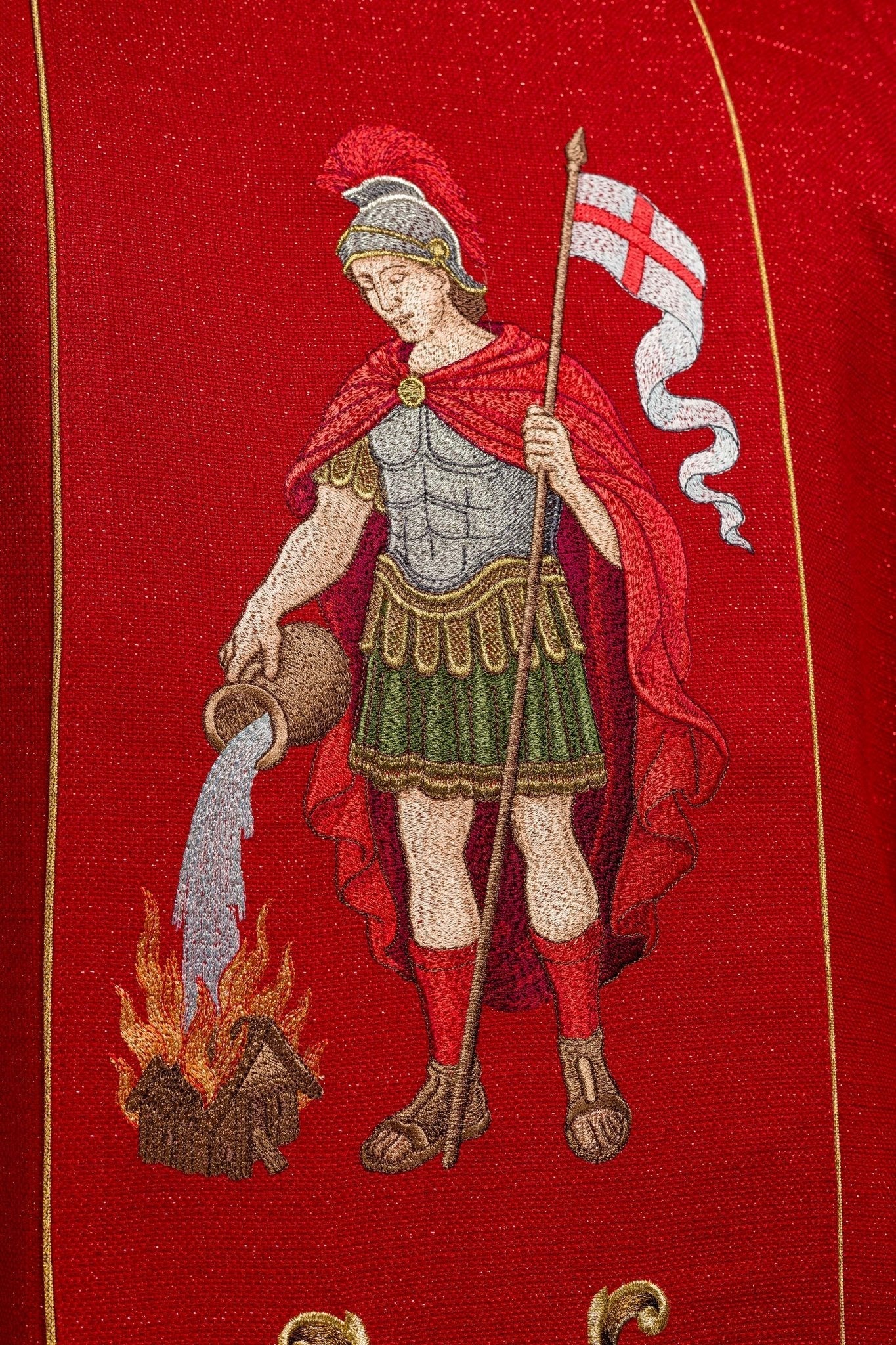 Chasuble richement brodée avec l’image de Saint Florian KOW2/037/02/71 - CHASUBLES.FR
