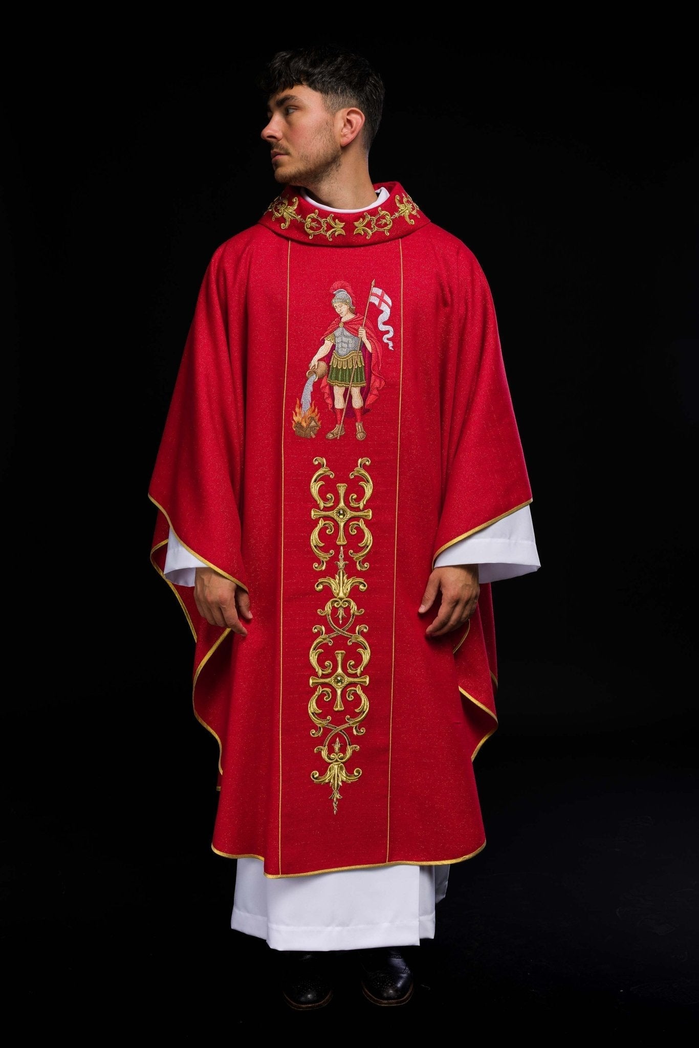 Chasuble richement brodée avec l’image de Saint Florian KOW2/037/02/71 - CHASUBLES.FR