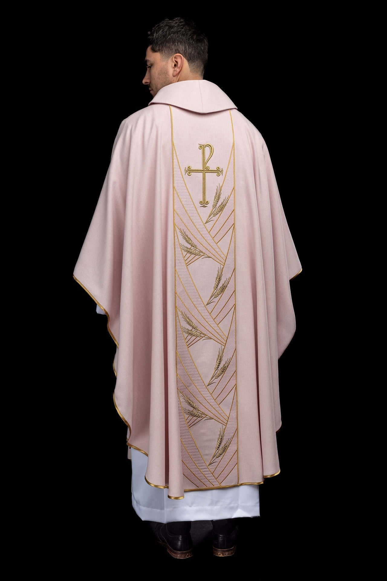 Chasuble rose avec bande brodée PAX LE/7050/08 - CHASUBLES.FR