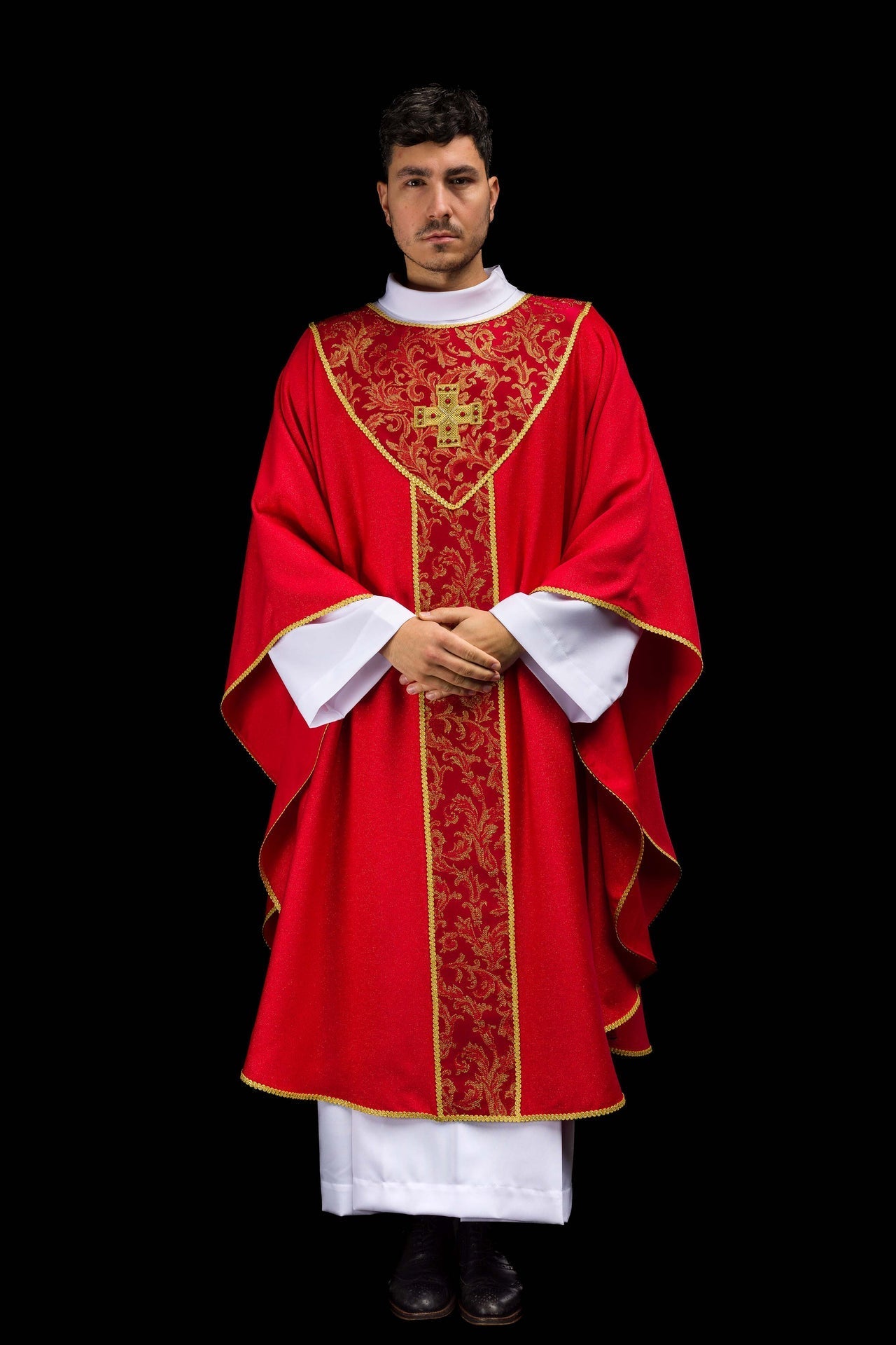 Chasuble rouge avec croix ornée de tissu jacquard LE/7075/02 - CHASUBLES.FR