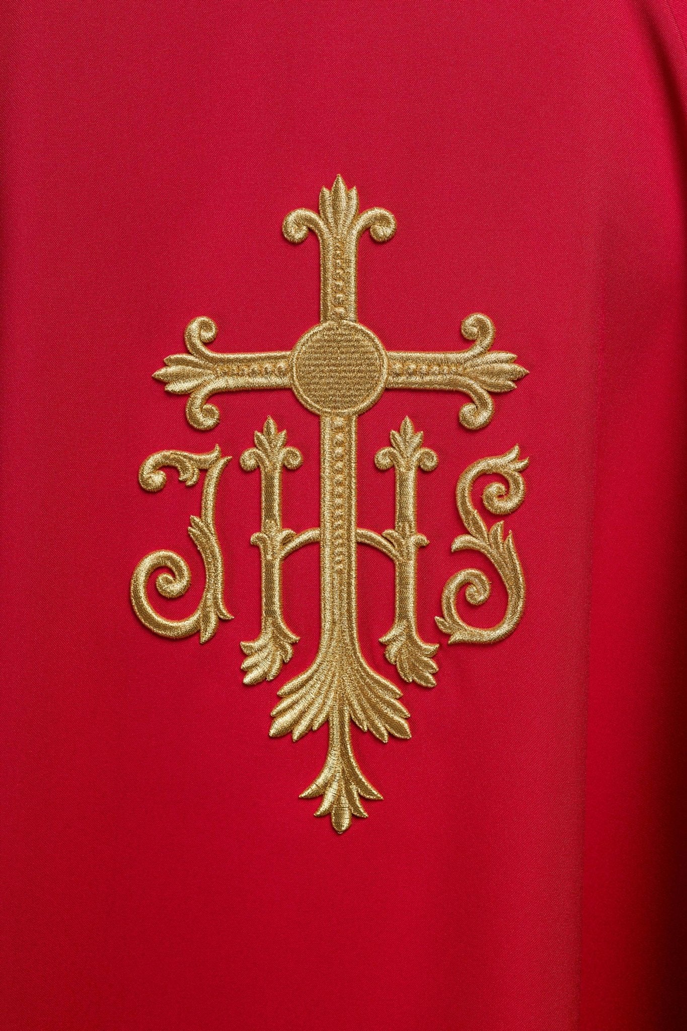 Chasuble rouge brodée avec le symbole JHS KOR/255/02/12 - CHASUBLES.FR