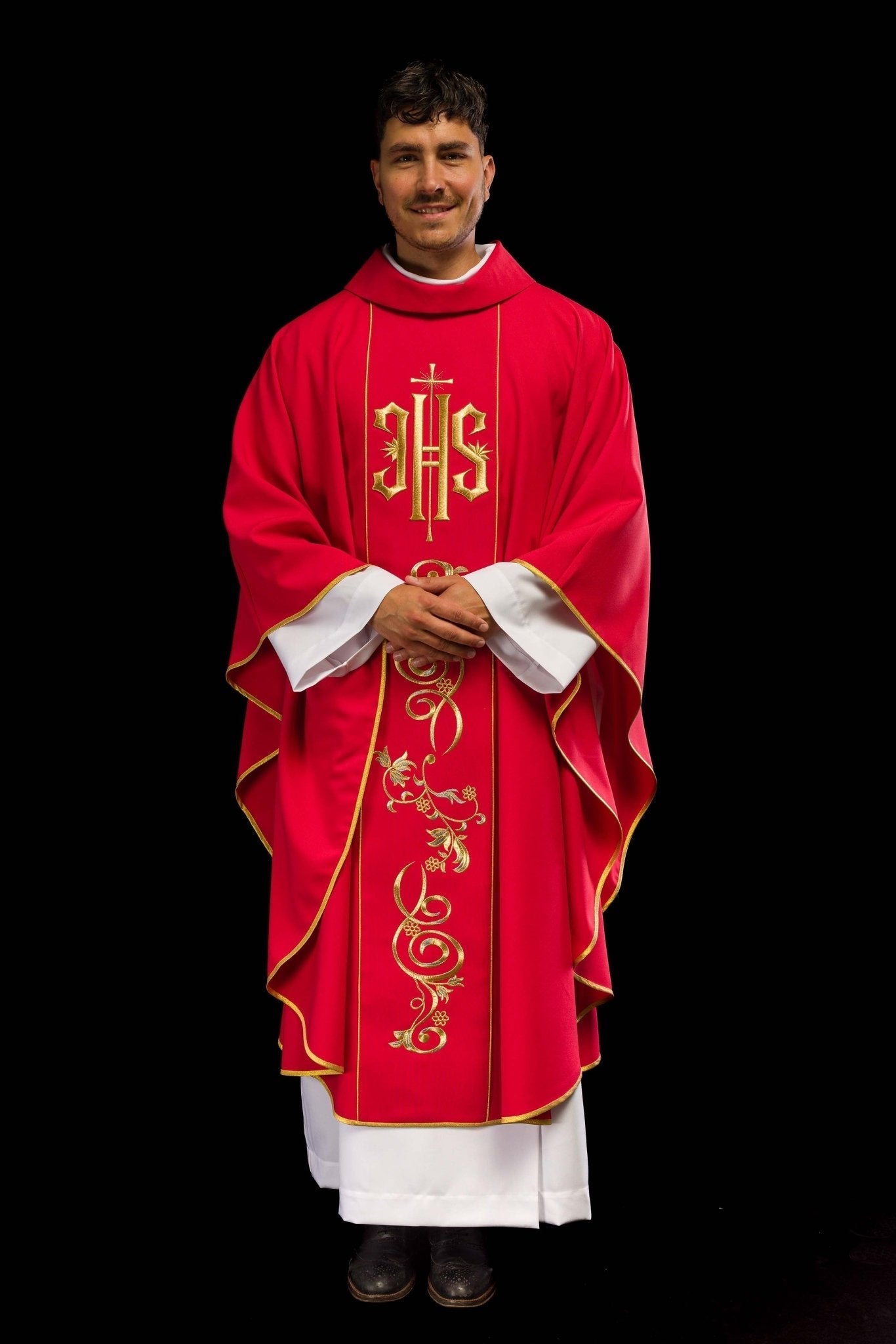 Chasuble rouge brodée de l'IHS KOR/031/02/01 CZERWONY - CHASUBLES.FR