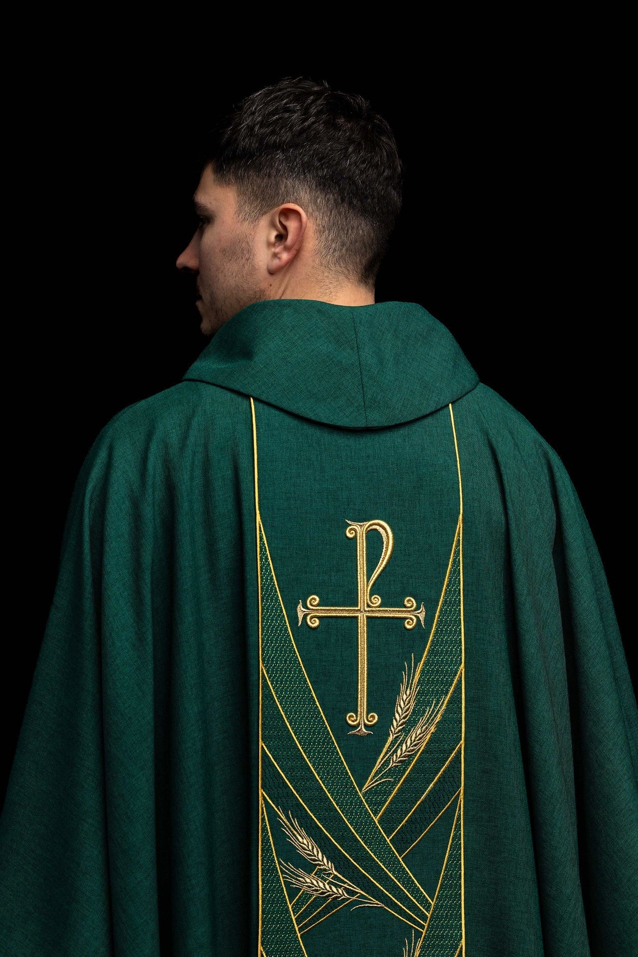 Chasuble verte avec bande brodée Pax LE/7050/01 - CHASUBLES.FR