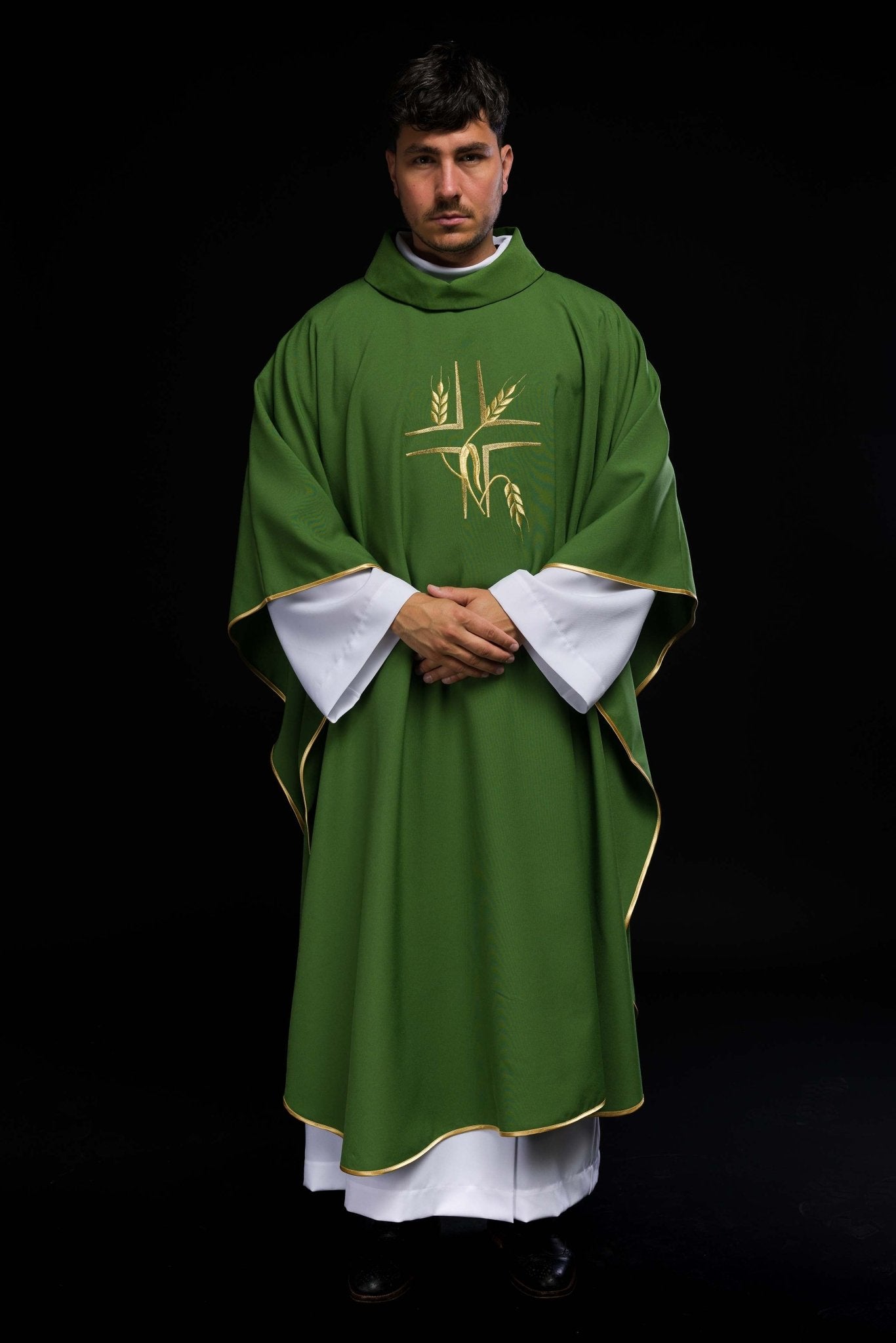 Chasuble verte avec broderie de la Croix KOR/016/01/12 ZIELONY - CHASUBLES.FR