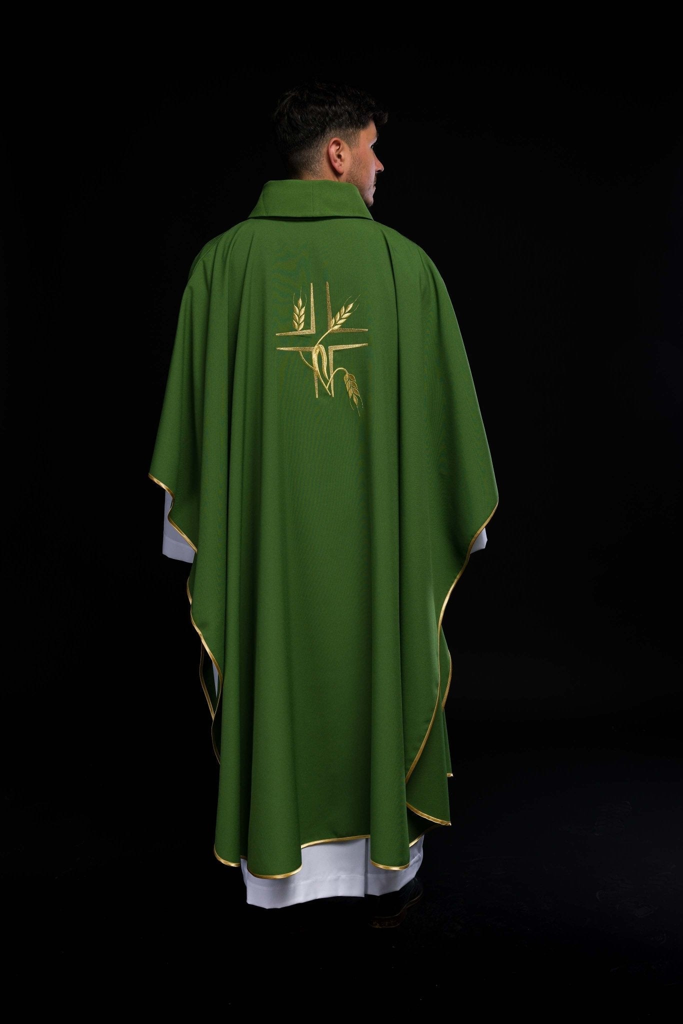 Chasuble verte avec broderie de la Croix KOR/016/01/12 ZIELONY - CHASUBLES.FR
