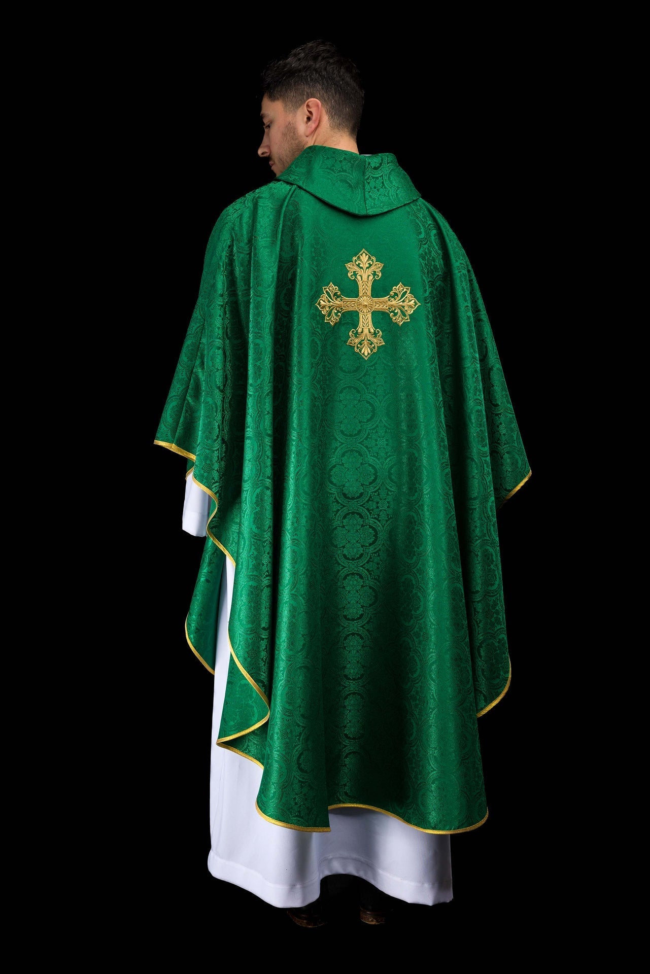 Chasuble verte avec croix tissu jacquard KOR/403/01/11 - CHASUBLES.FR
