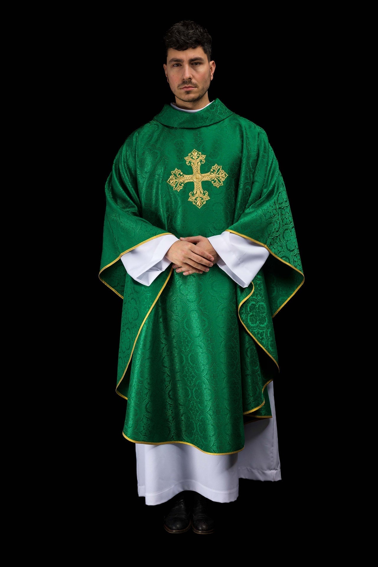 Chasuble verte avec croix tissu jacquard KOR/403/01/11 - CHASUBLES.FR