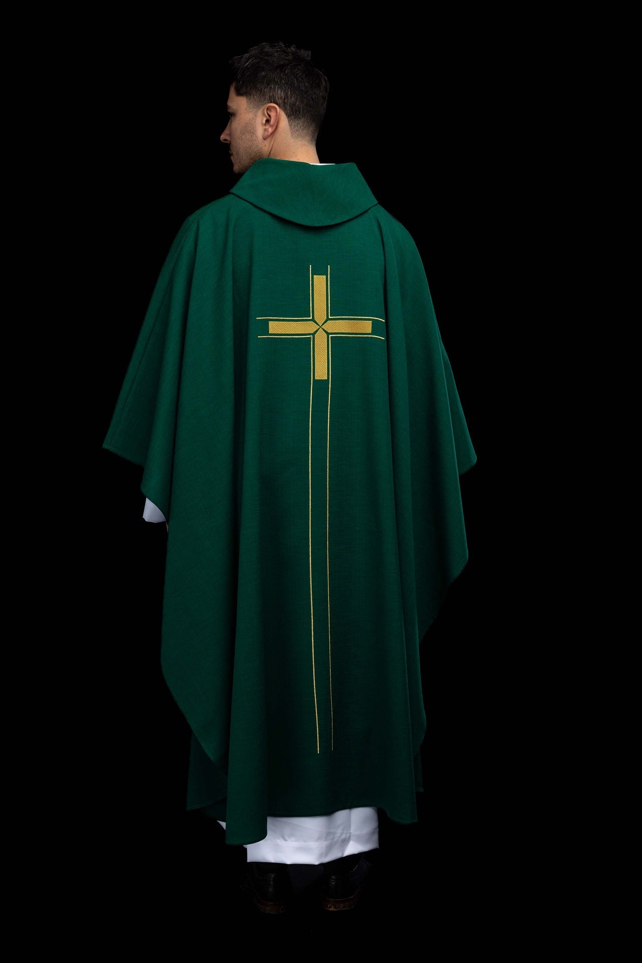 Chasuble verte avec motif de croix brodé LE/7019/01 - CHASUBLES.FR