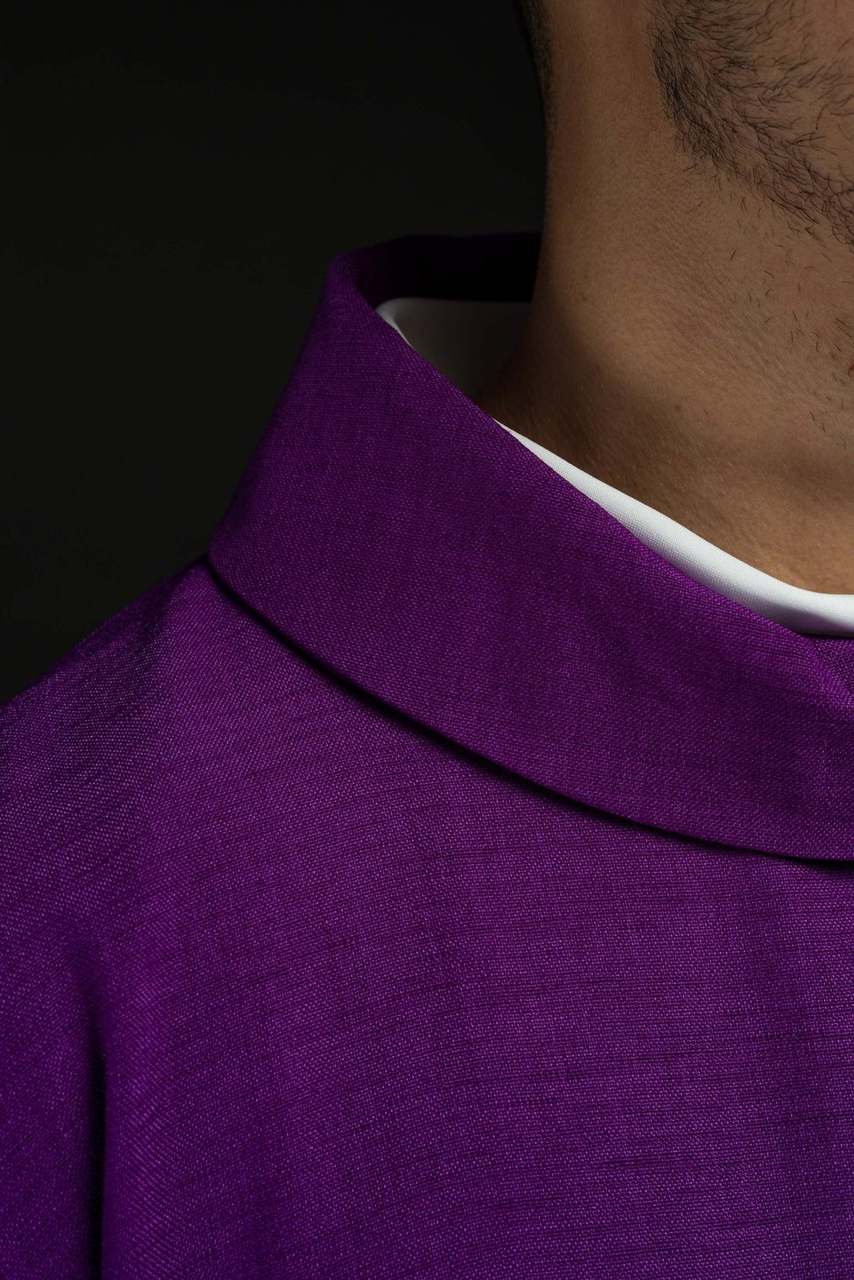 Chasuble violette avec broderie de la Croix HA7035-03 FIOLET - CHASUBLES.FR