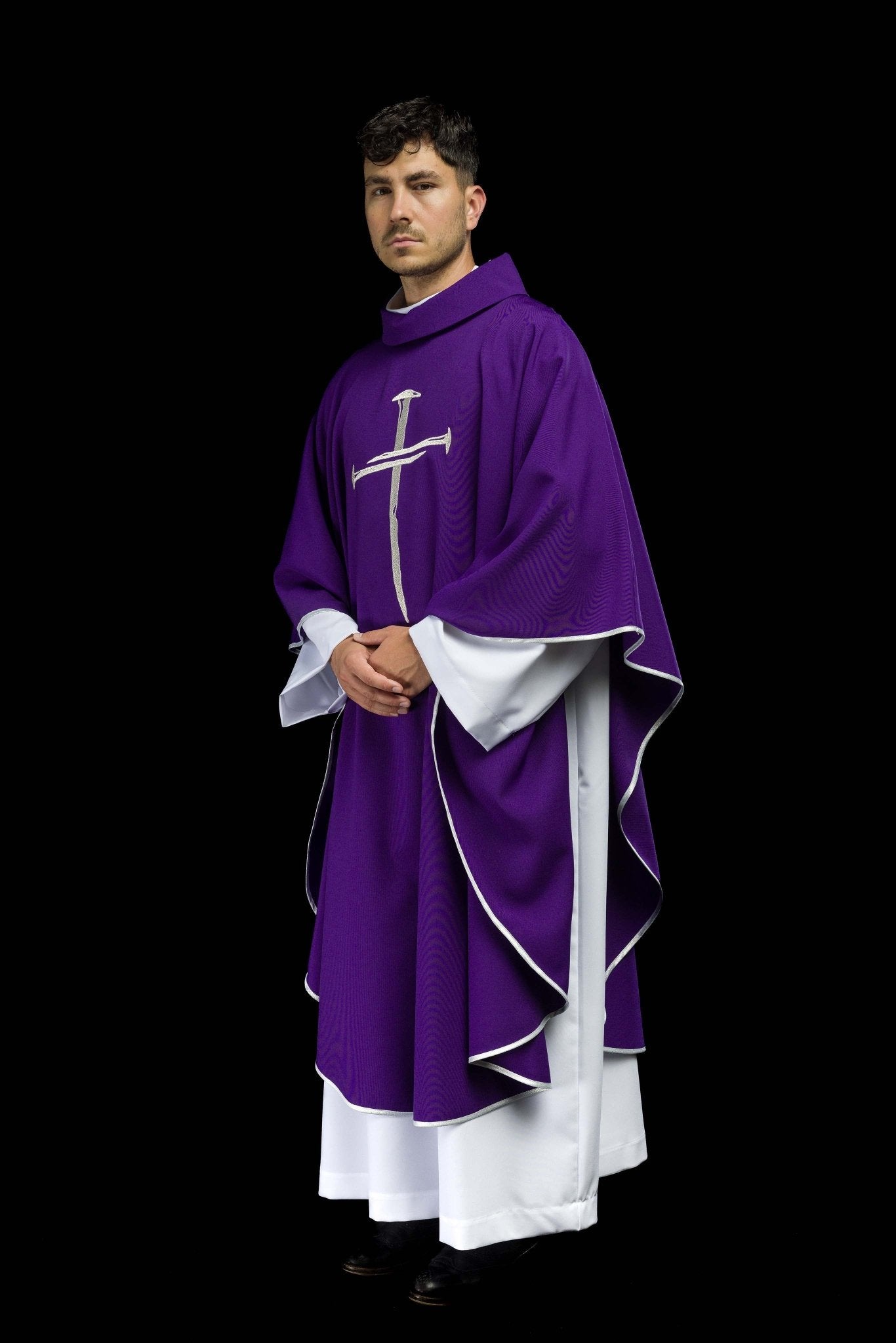 Chasuble violette avec croix KOR/225/03/12 FIOLET - CHASUBLES.FR