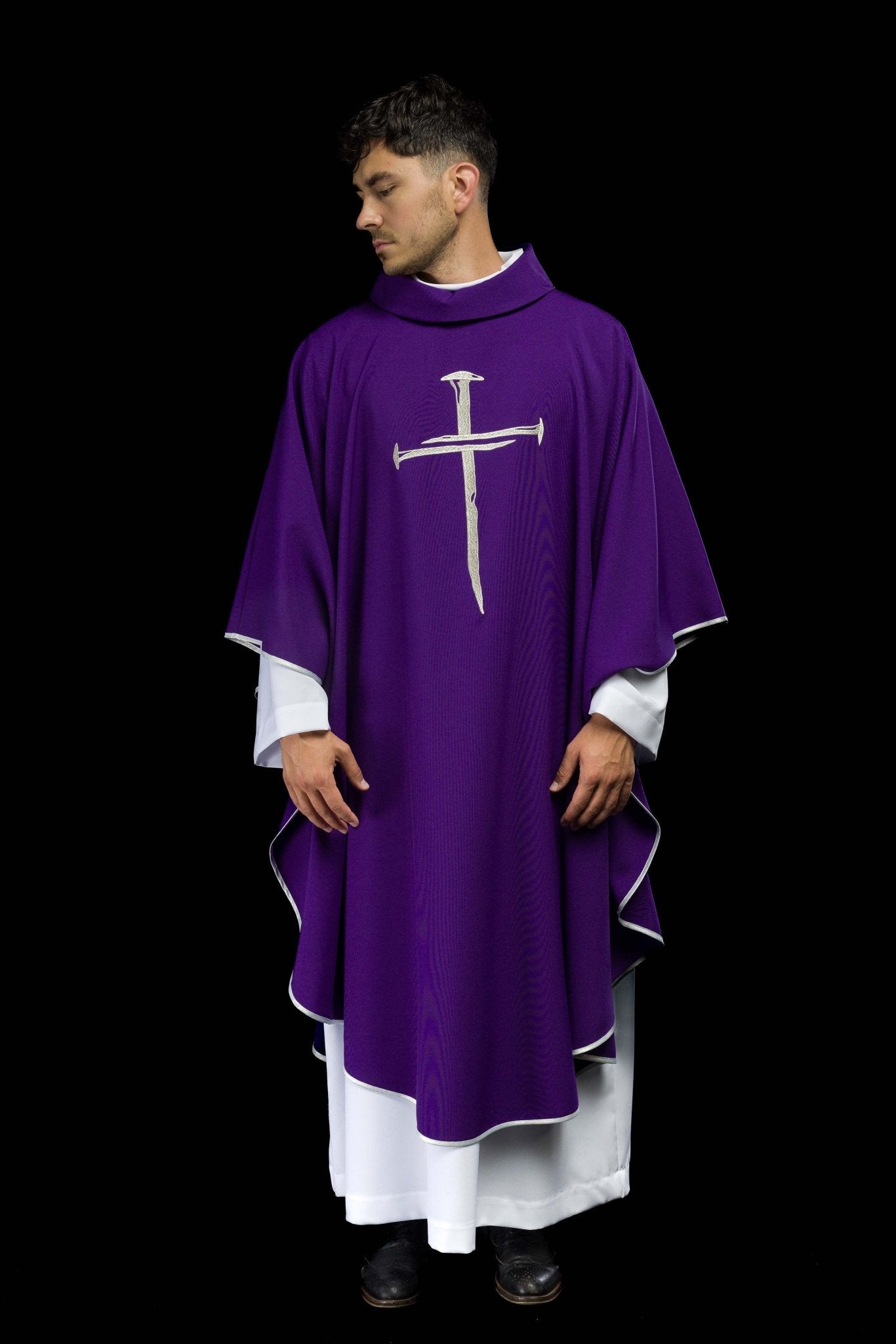 Chasuble violette avec croix KOR/225/03/12 FIOLET - CHASUBLES.FR