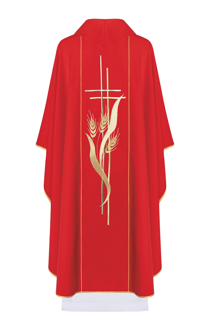 Chasuble rouge brodée de motifs de croix et d'oreilles