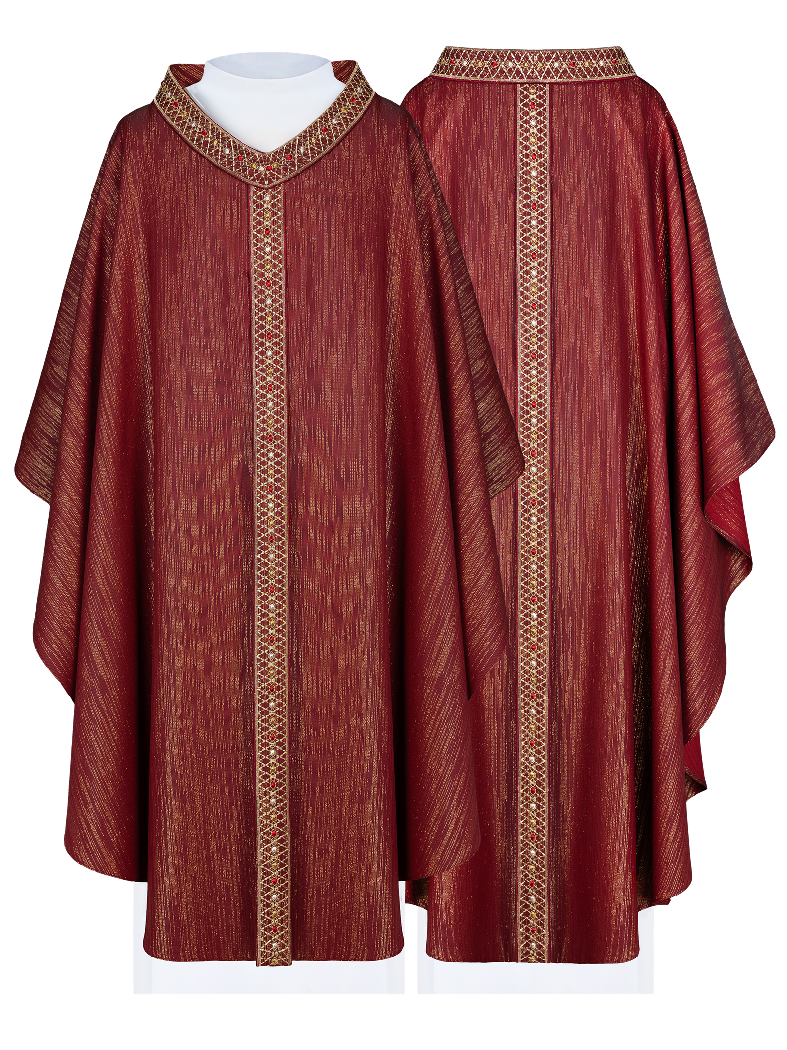 Chasuble rouge avec ceinture brodée et collier orné de pierres