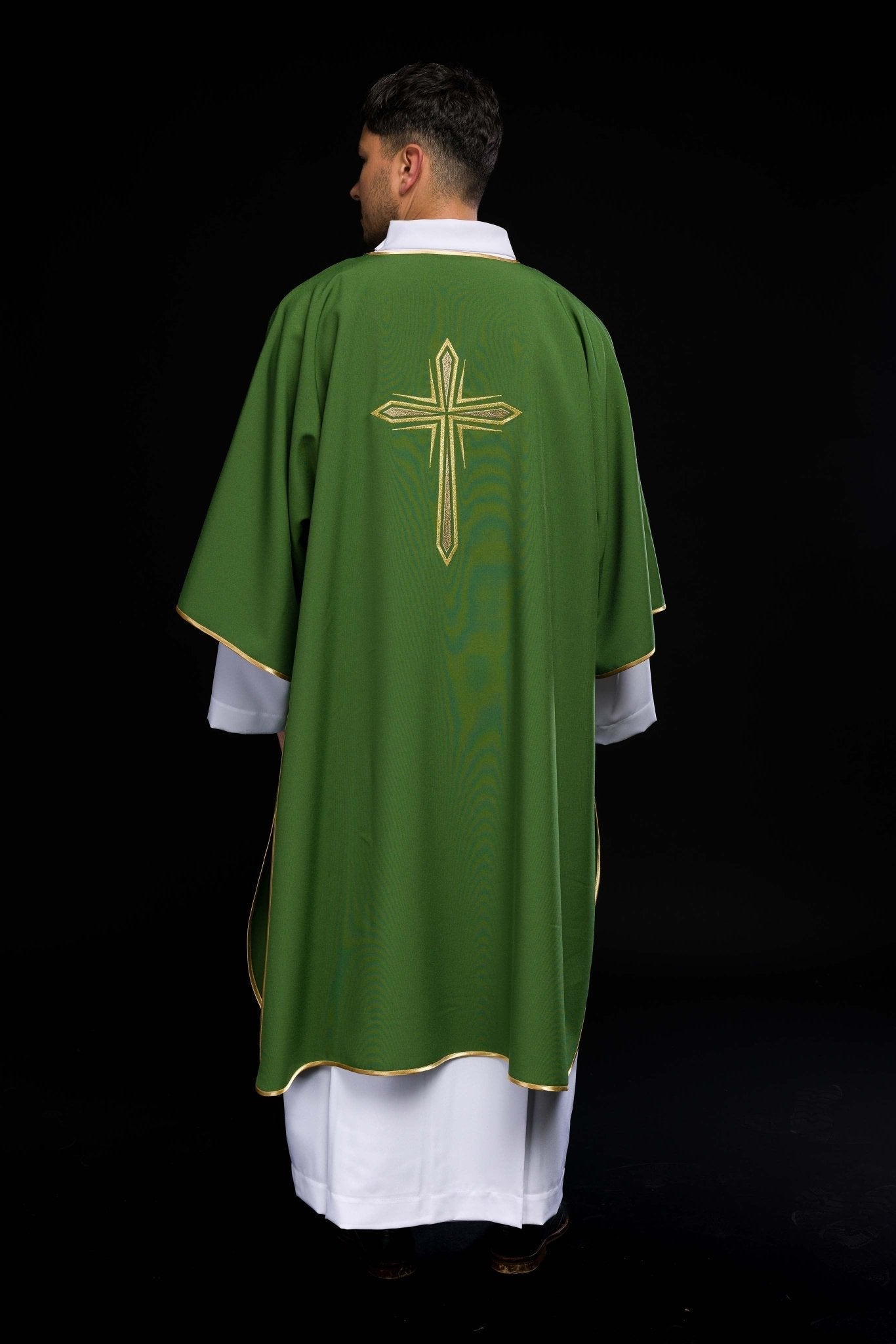 Dalmática verde con cruz dorada bordada KDL/037/01/12/D - CHASUBLES.FR