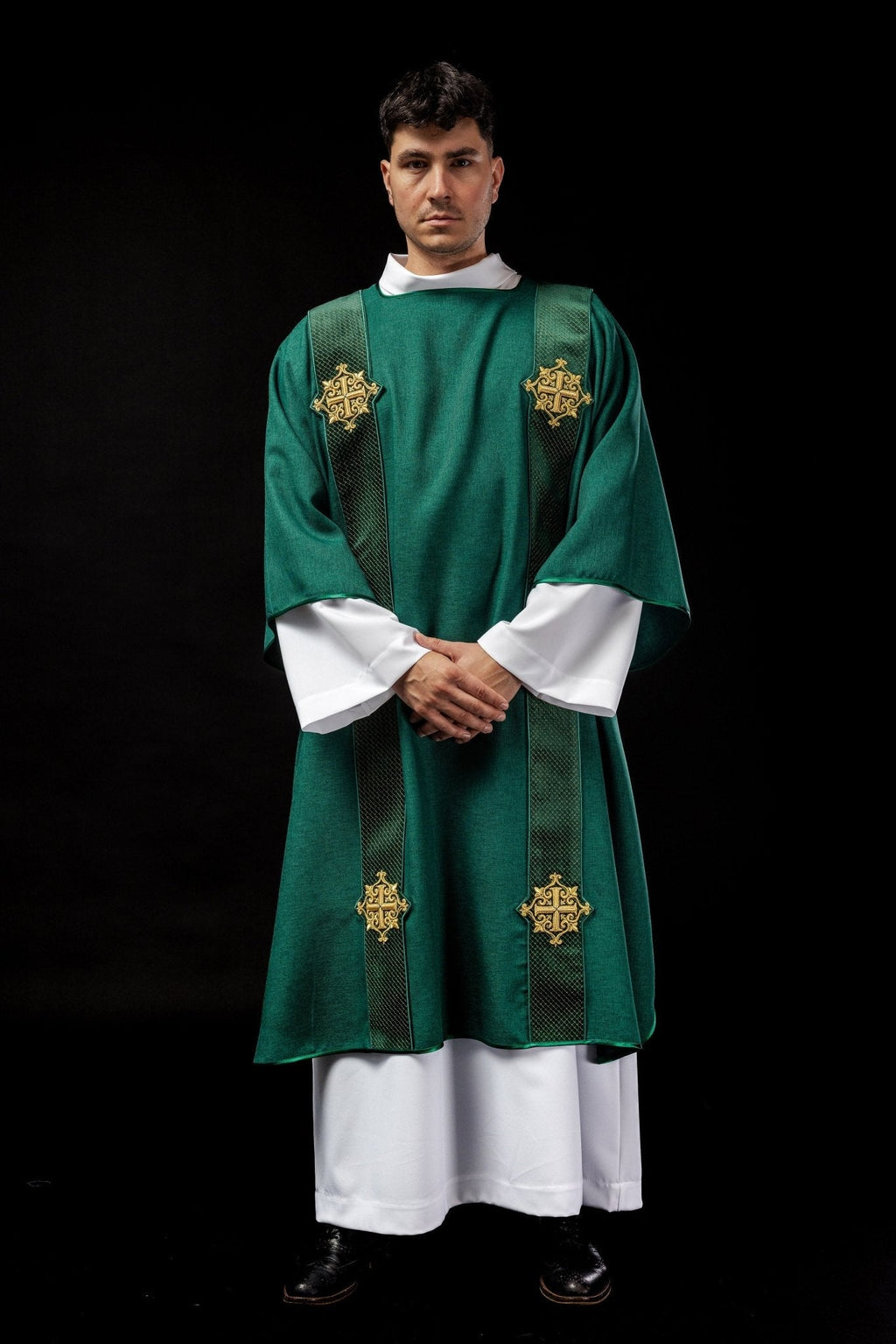 Dalmatien à rayures sur fond de velours avec les symboles de la Croix Verte LE/1030/01/B - CHASUBLES.FR