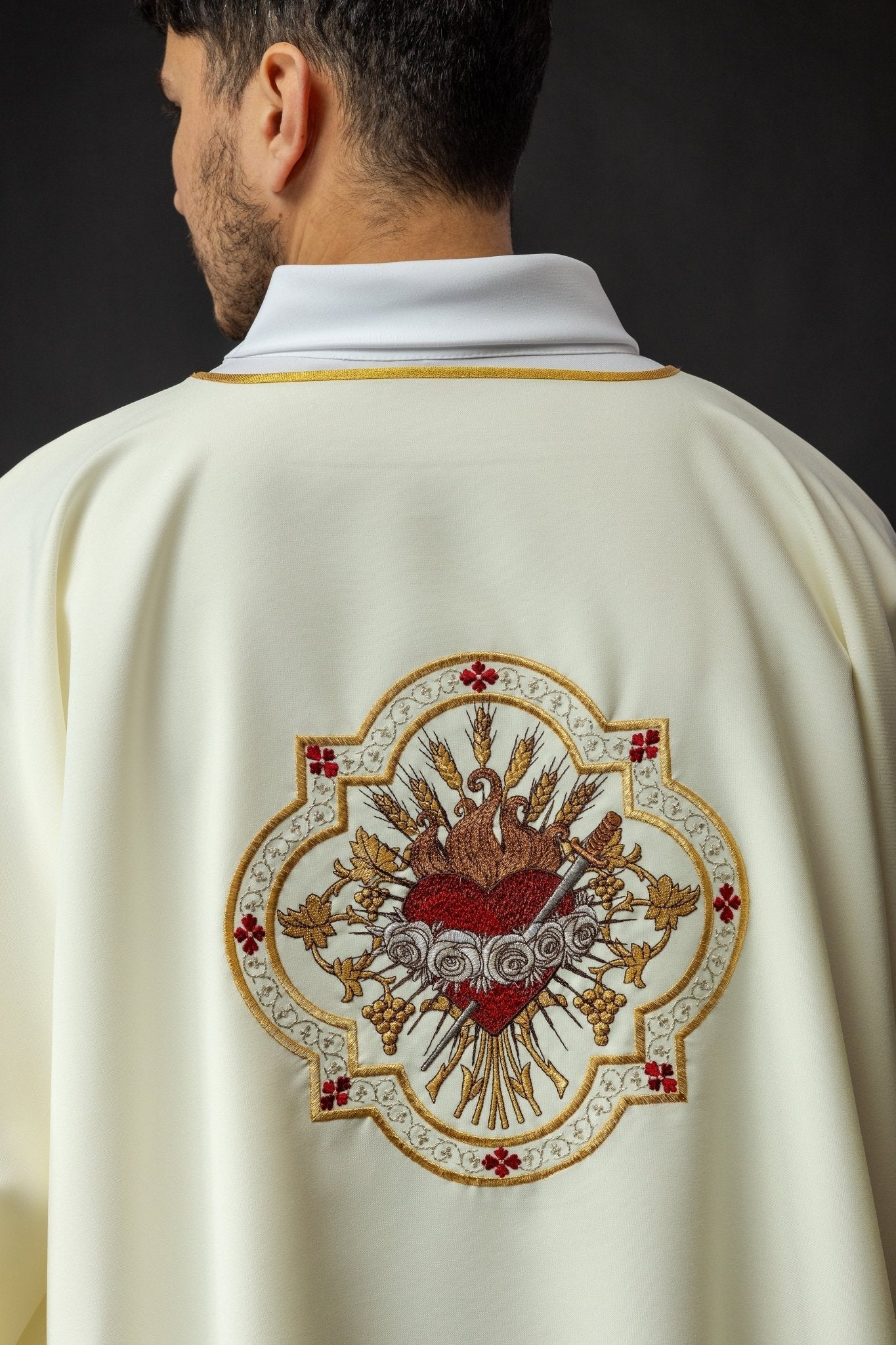 Dalmatique avec le motif du Cœur Immaculé de Marie KDL/392/05/01/D - CHASUBLES.FR