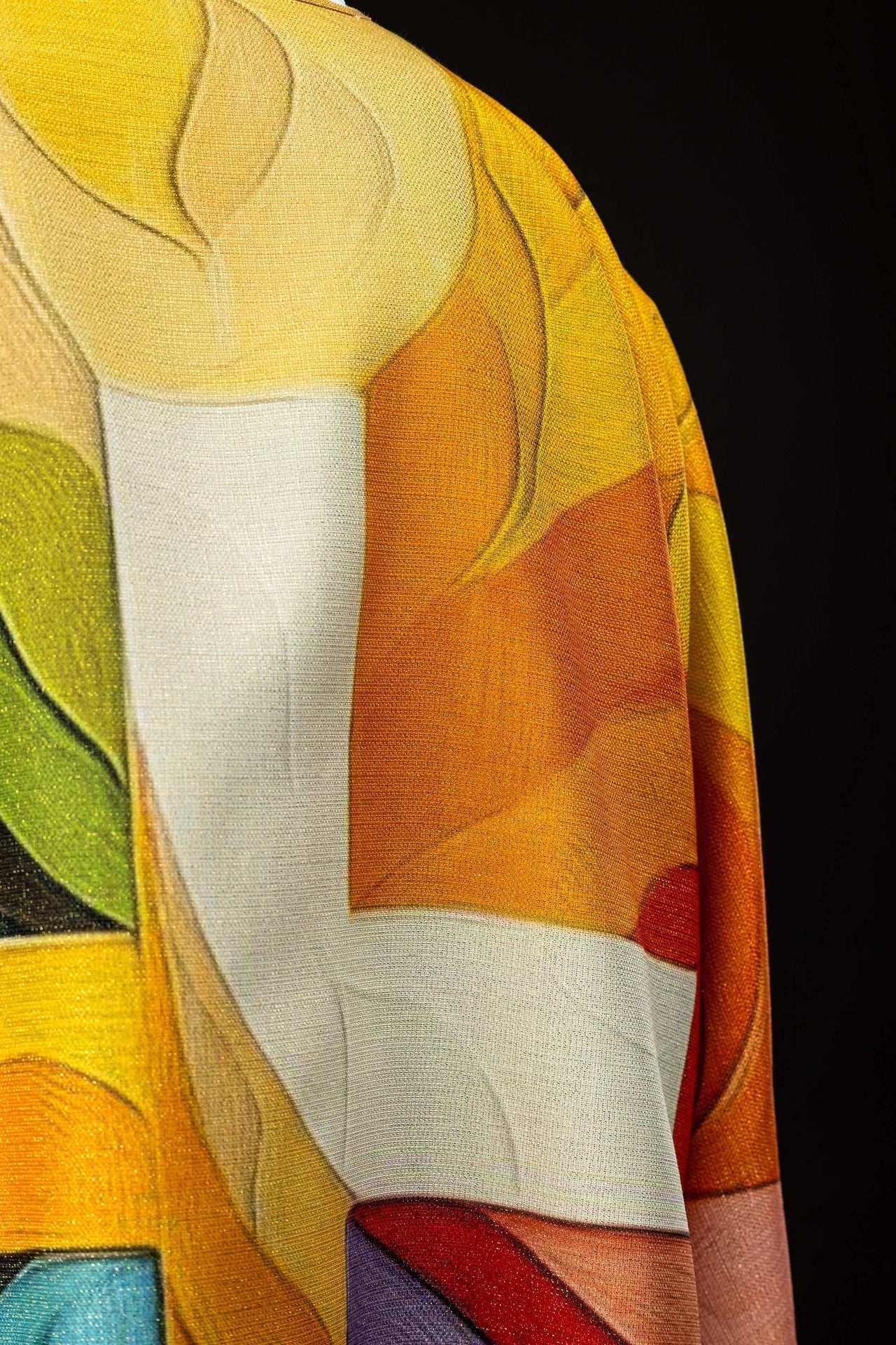 Dalmatique imprimée en couleur avec motif de croix KOD/1005/99/40 - CHASUBLES.FR