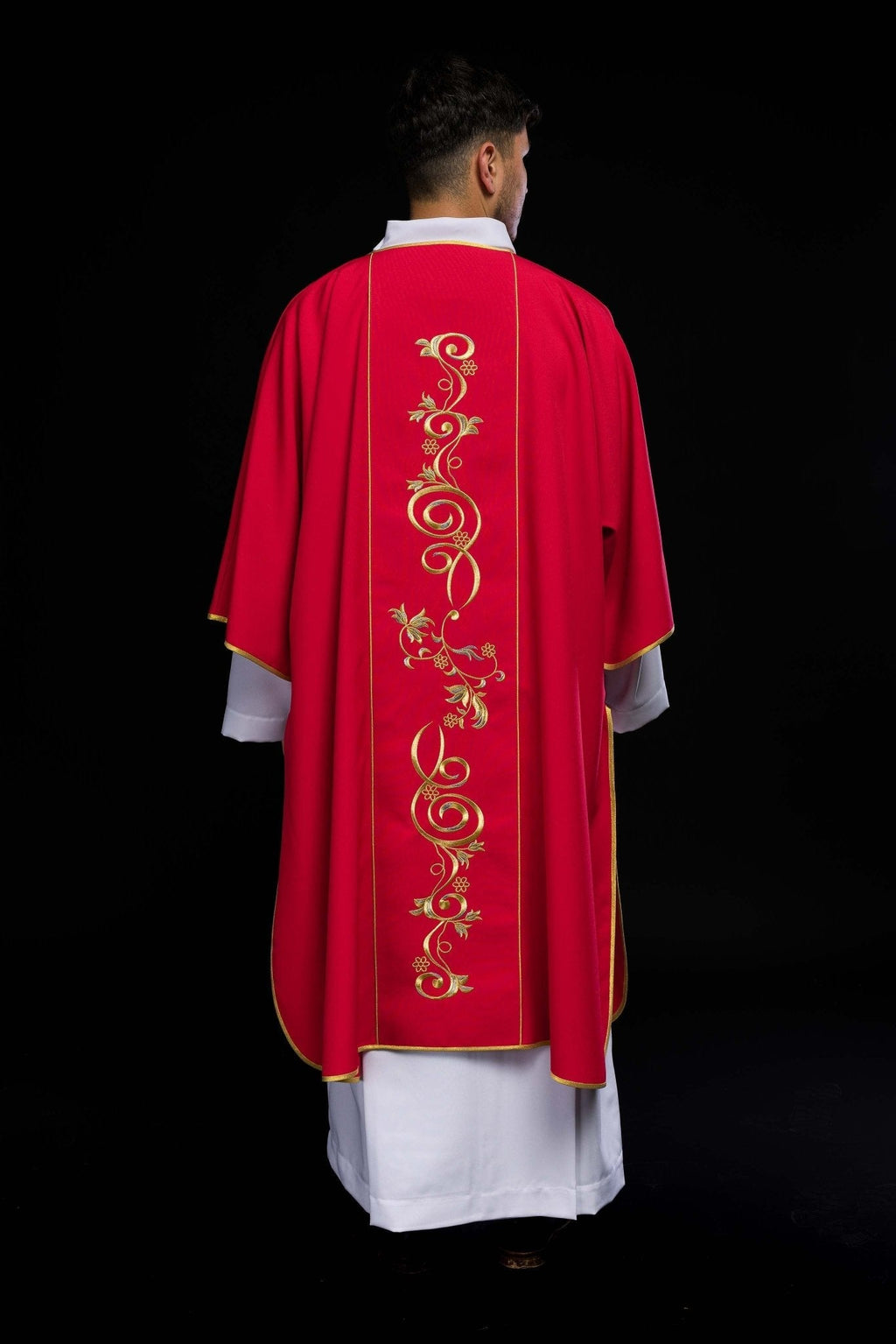 Dalmatique rouge avec bande brodée IHS KDL/031/02/01/A CZERWONY DALMATYK - CHASUBLES.FR