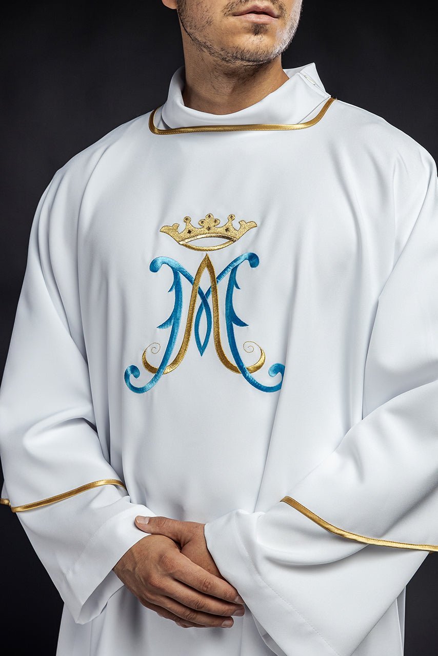 Dalmatiques avec broderie mariale KDL/090/04/12/D - CHASUBLES.FR