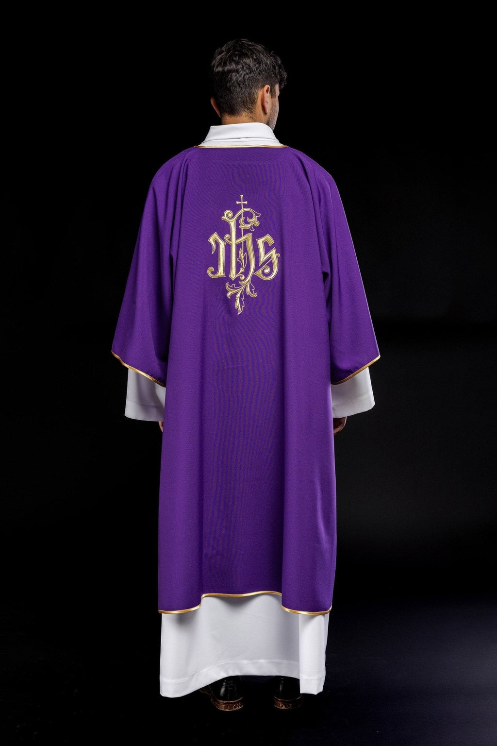 Dalmatiques brodées IHS mauves KDL/032/03/12/D - CHASUBLES.FR