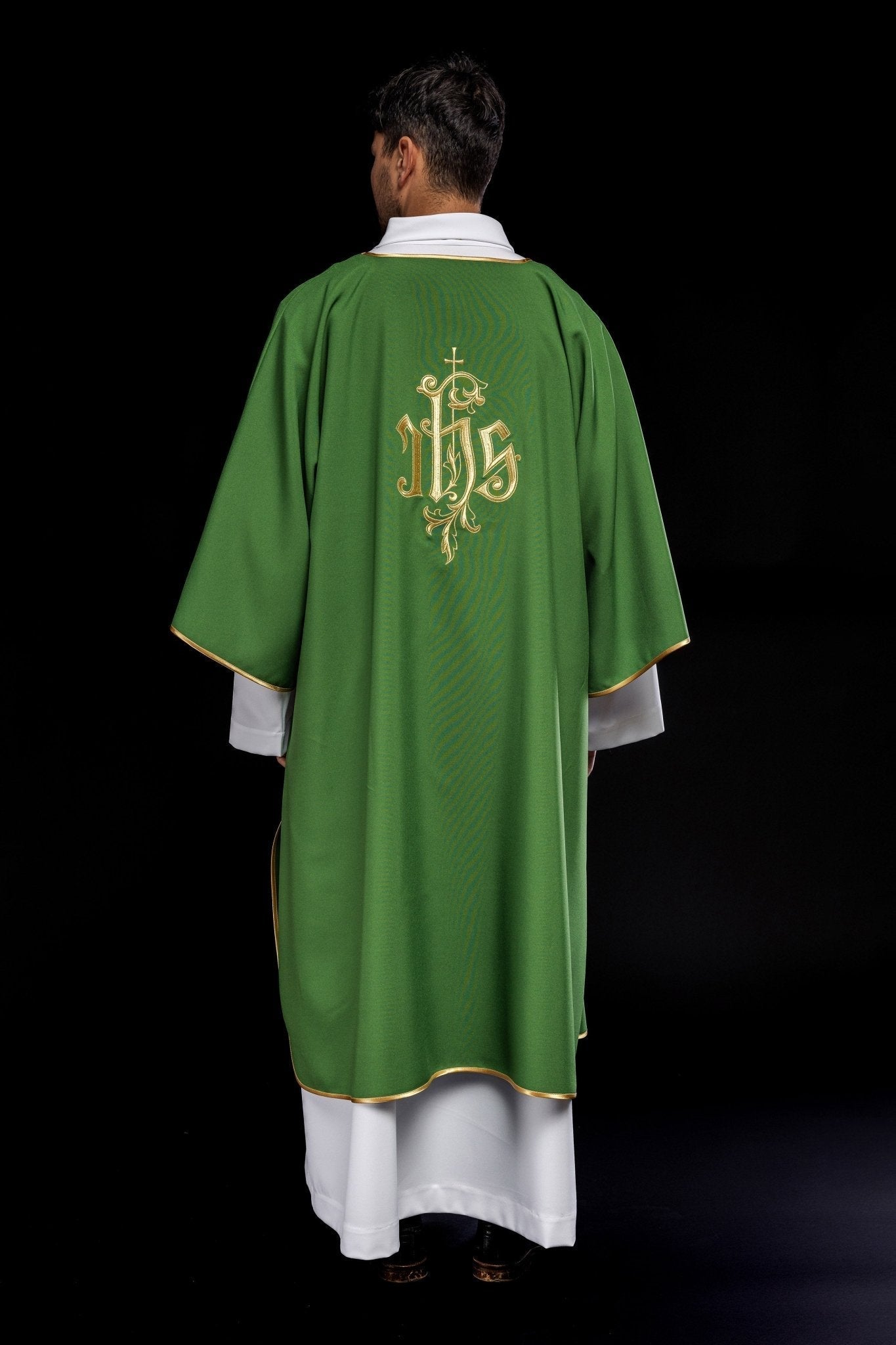 Dalmatiques brodées IHS vertes KDL/032/01/12/D - CHASUBLES.FR