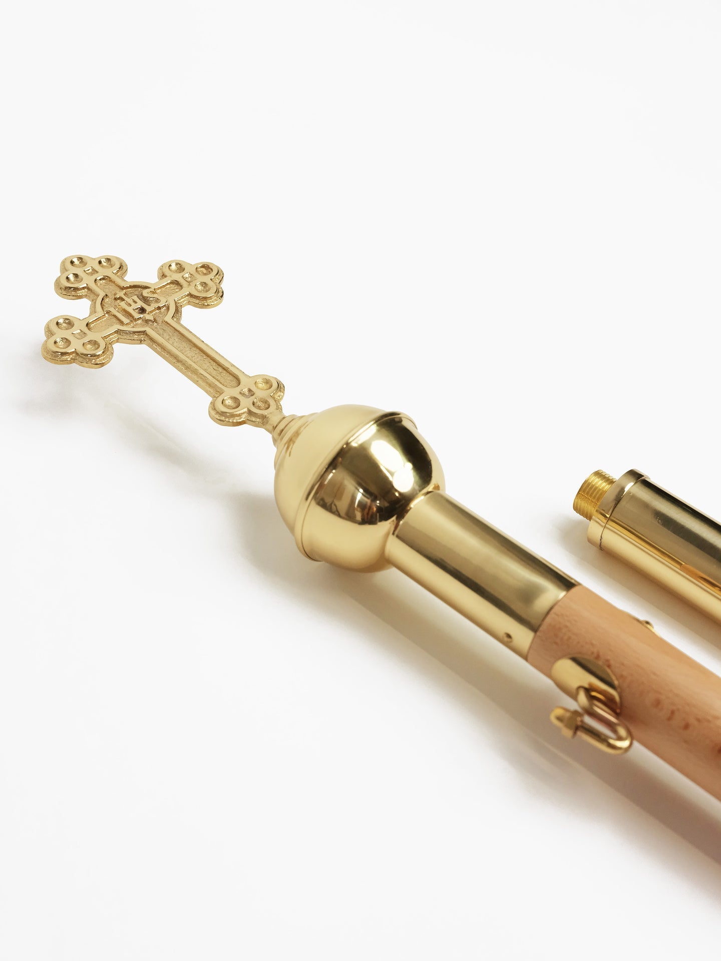 Hampe pour dais de procession en bois clair