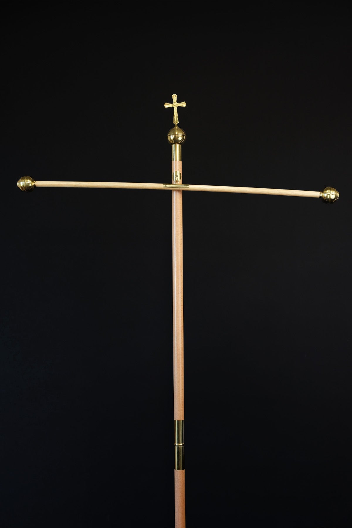 Hampe en bois clair pour bannière liturgique