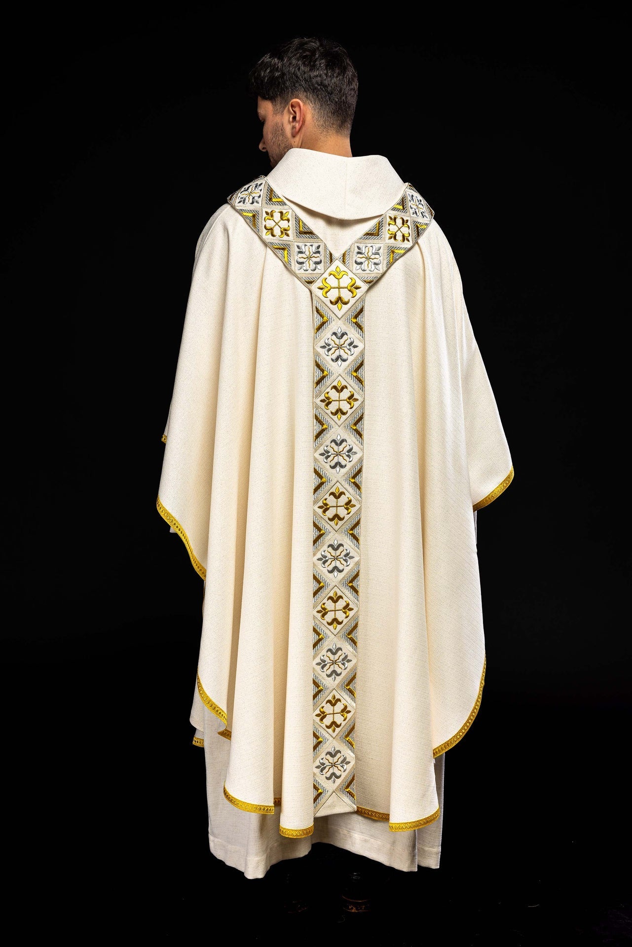 Écharpe brodée pour chasuble incluse dans l’ensemble avec la chasuble LE/7042/05 - CHASUBLES.FR