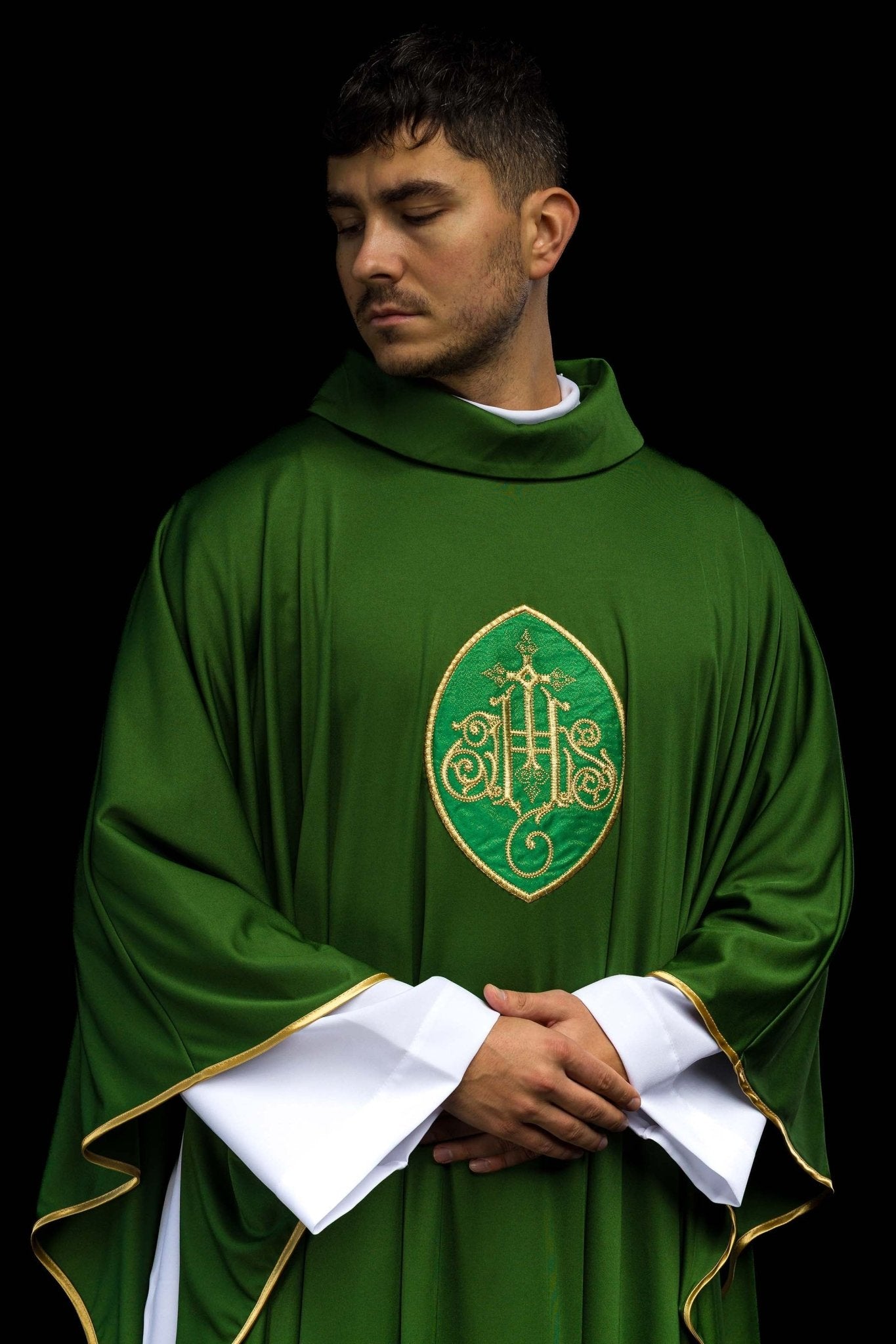 Ecru chasuble JHS en tissu léger SACROLITE KOR/388/01/78 - CHASUBLES.FR