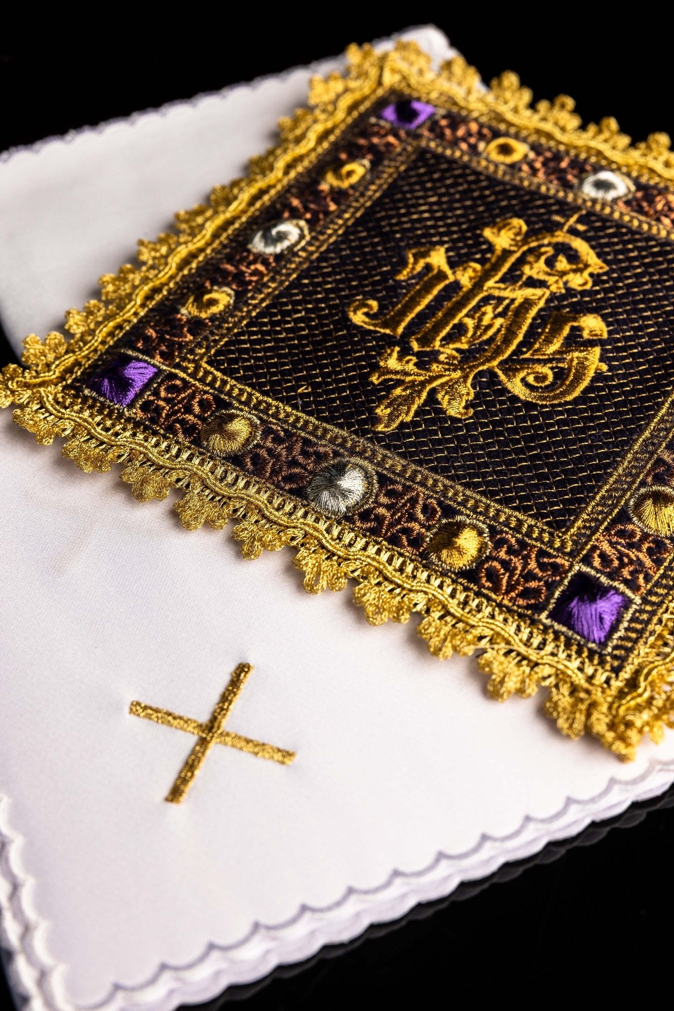 Ensemble calice en velours de couleur violette avec le symbole IHS brodé S-5567-C3 - CHASUBLES.FR
