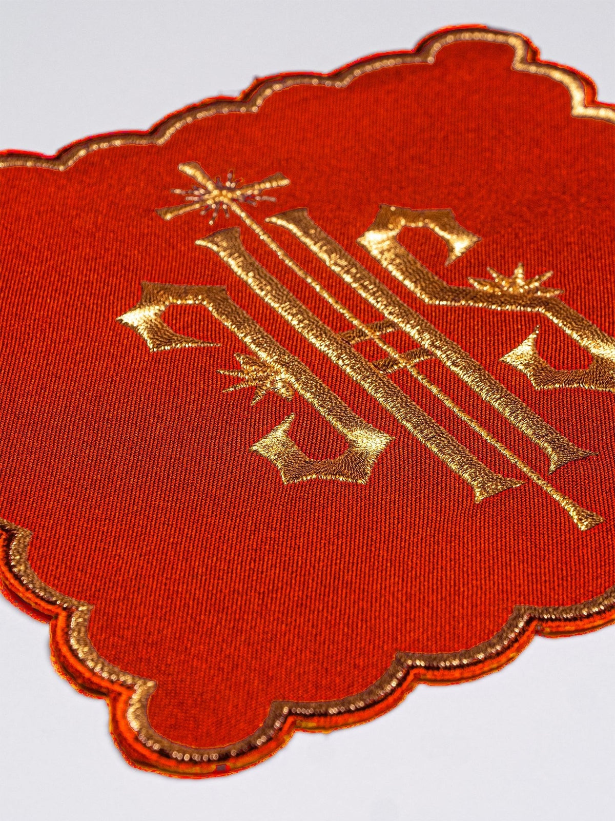 Ensemble de Linge d'autel brodé avec le motif IHS en rouge KK/029/02 - CHASUBLES.FR