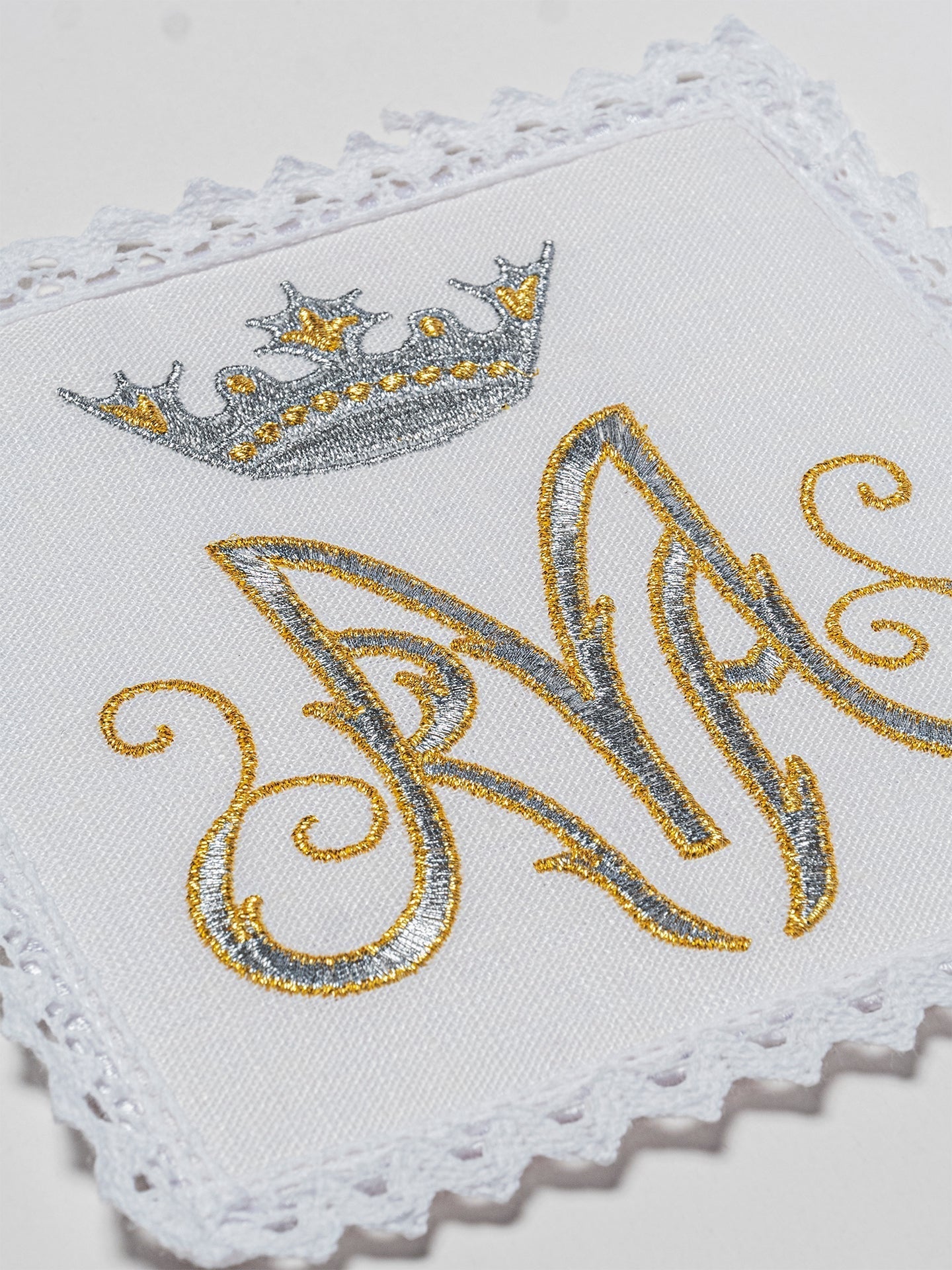 Ensemble de Linge d'autel en lin avec le motif marial KKL/003/C2 - CHASUBLES.FR