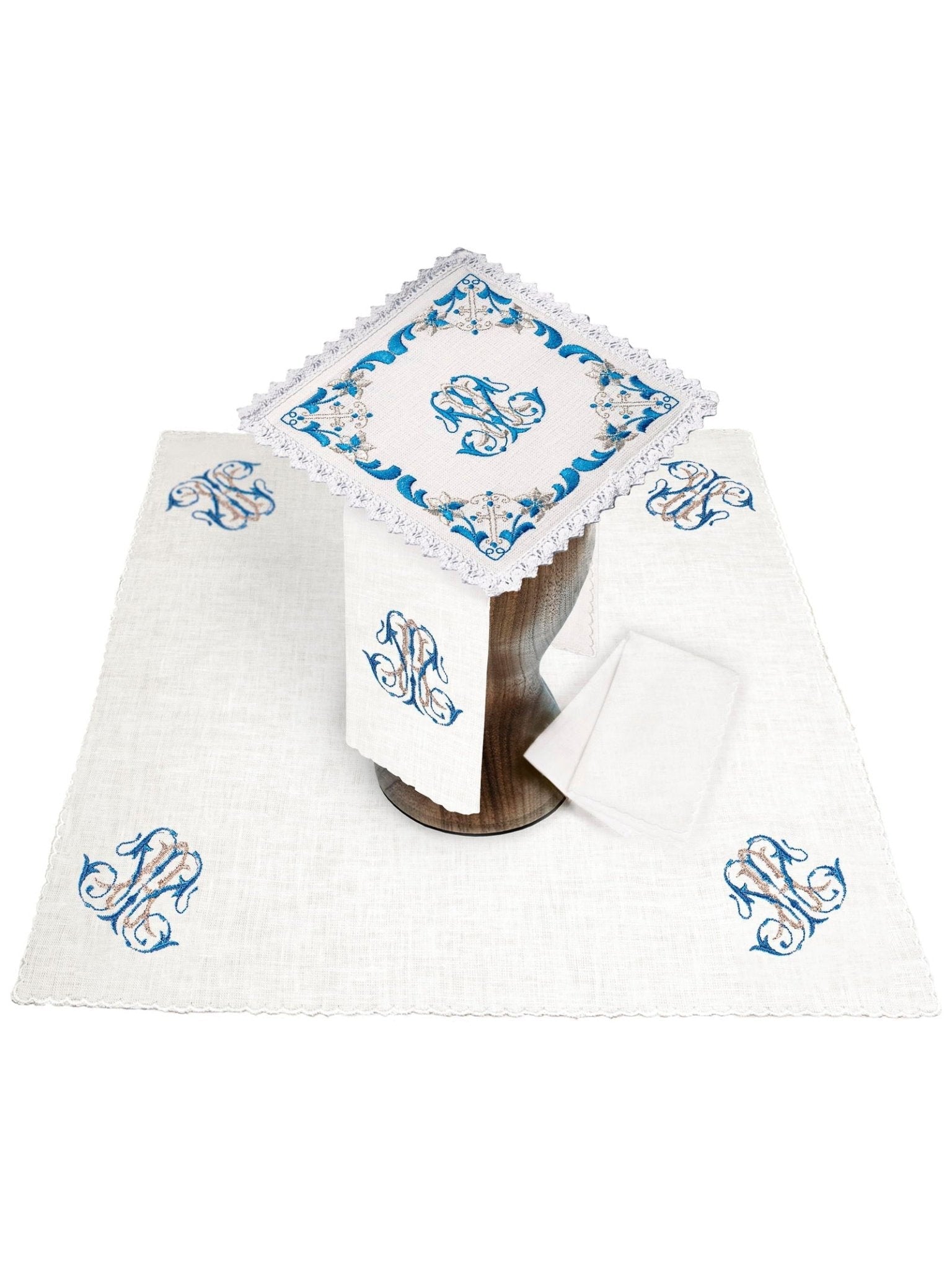 Ensemble de Linge d'autel en lin avec une broderie mariale dorée KKL/092 - CHASUBLES.FR