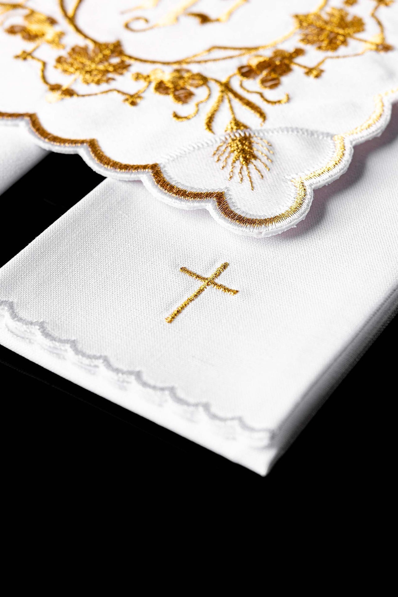 Ensemble de linge de calice brodé avec motif IHS blanc KDT/5027/04 BIAŁY - CHASUBLES.FR