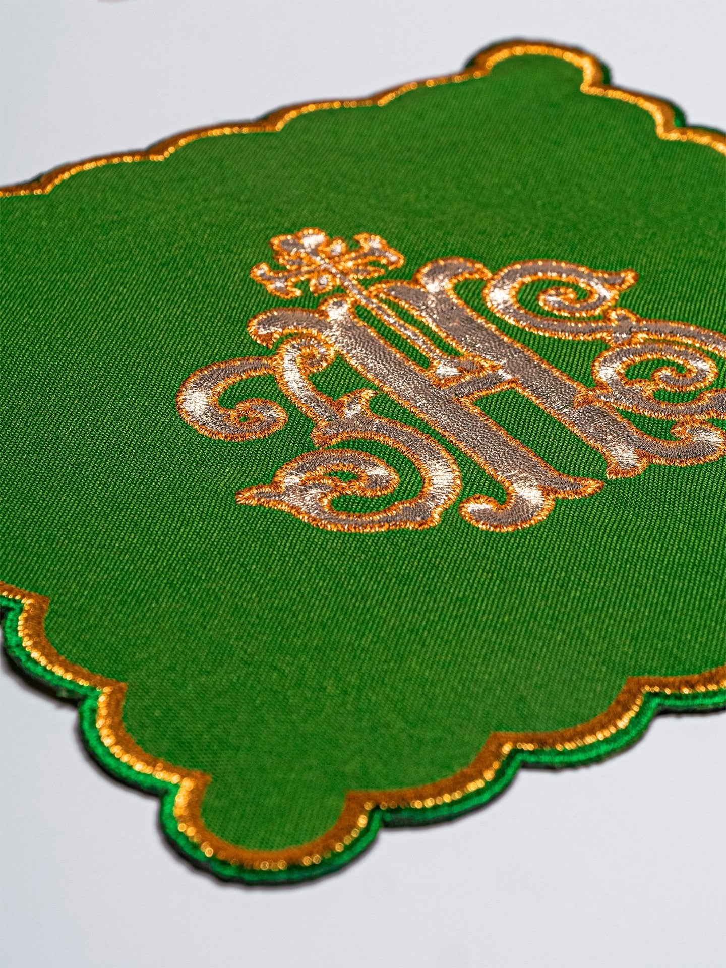 Ensemble de palles avec le symbole IHS en quatre couleurs liturgiques KPA4/072 18*18 - CHASUBLES.FR