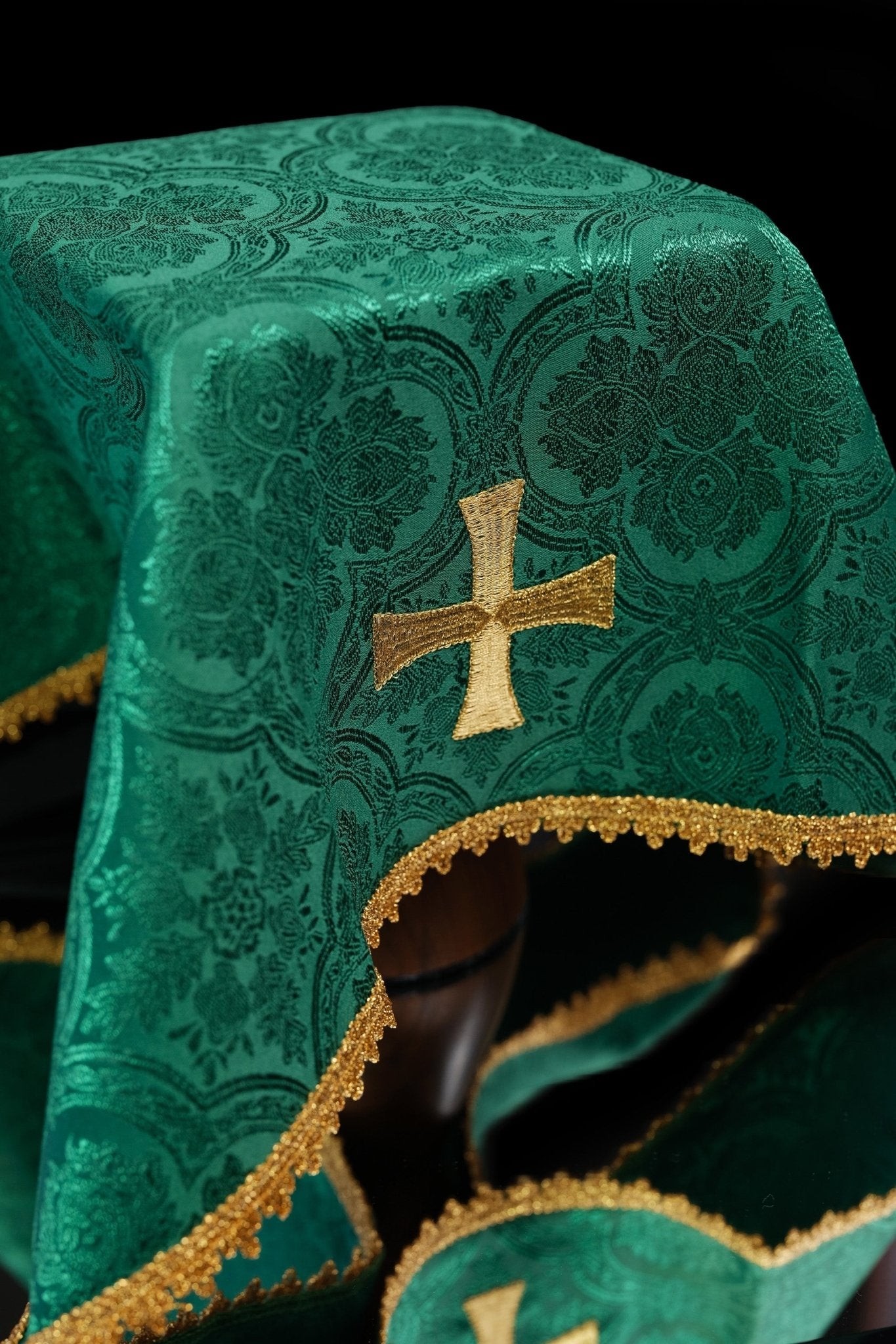 Ensemble de voiles en jacquard pour calice en quatre couleurs liturgiques KWB/002/11 50X50 (4szt) - CHASUBLES.FR