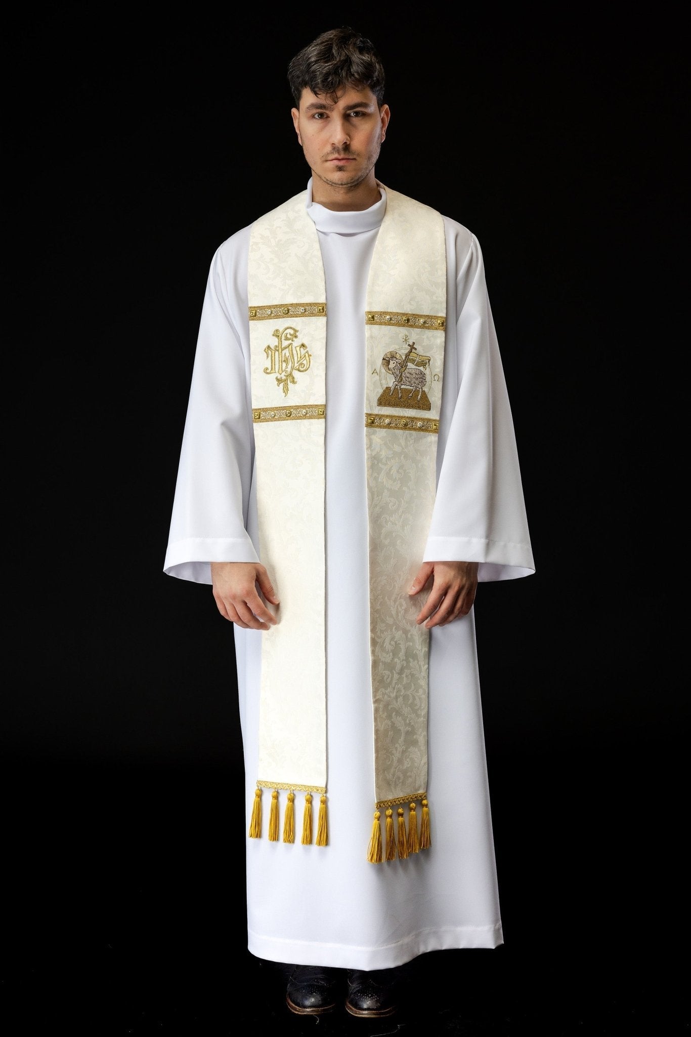 Étole avec l'Agneau Pascal, cousue sur un tissu décoratif. S - 2072 - 05 - 88 - CHASUBLES.FR