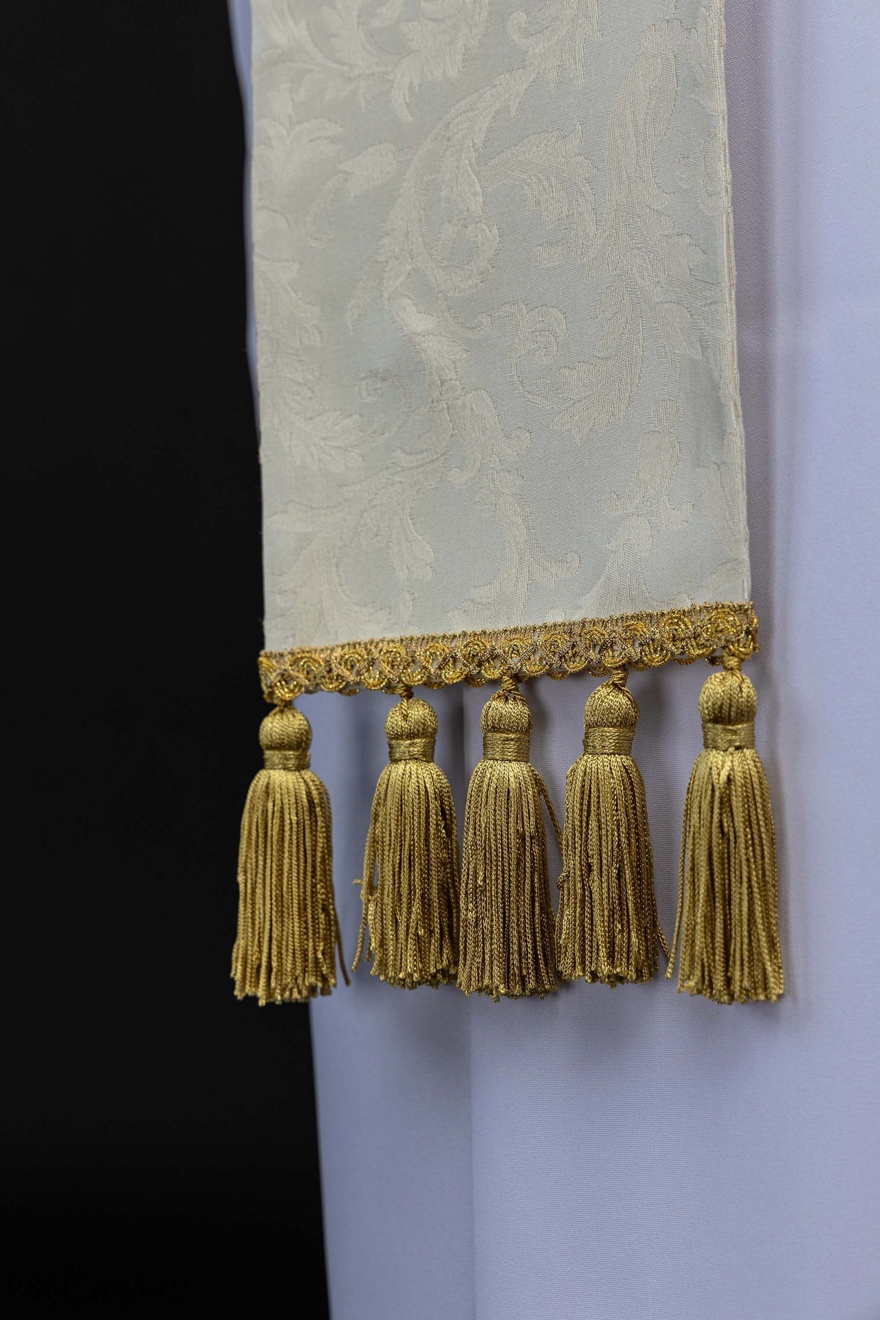 Étole avec représentation de la Sainte Famille confectionnée dans un tissu décoratif S-2075-05-88 - CHASUBLES.FR