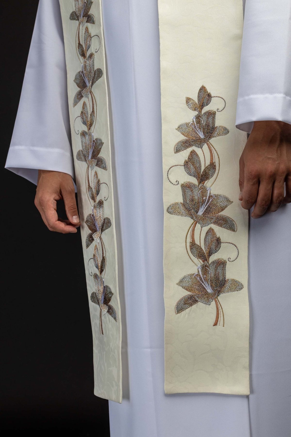 Étole brodée avec l’image de Notre-Dame de Guadalupe KSW2/004/05/81 - CHASUBLES.FR