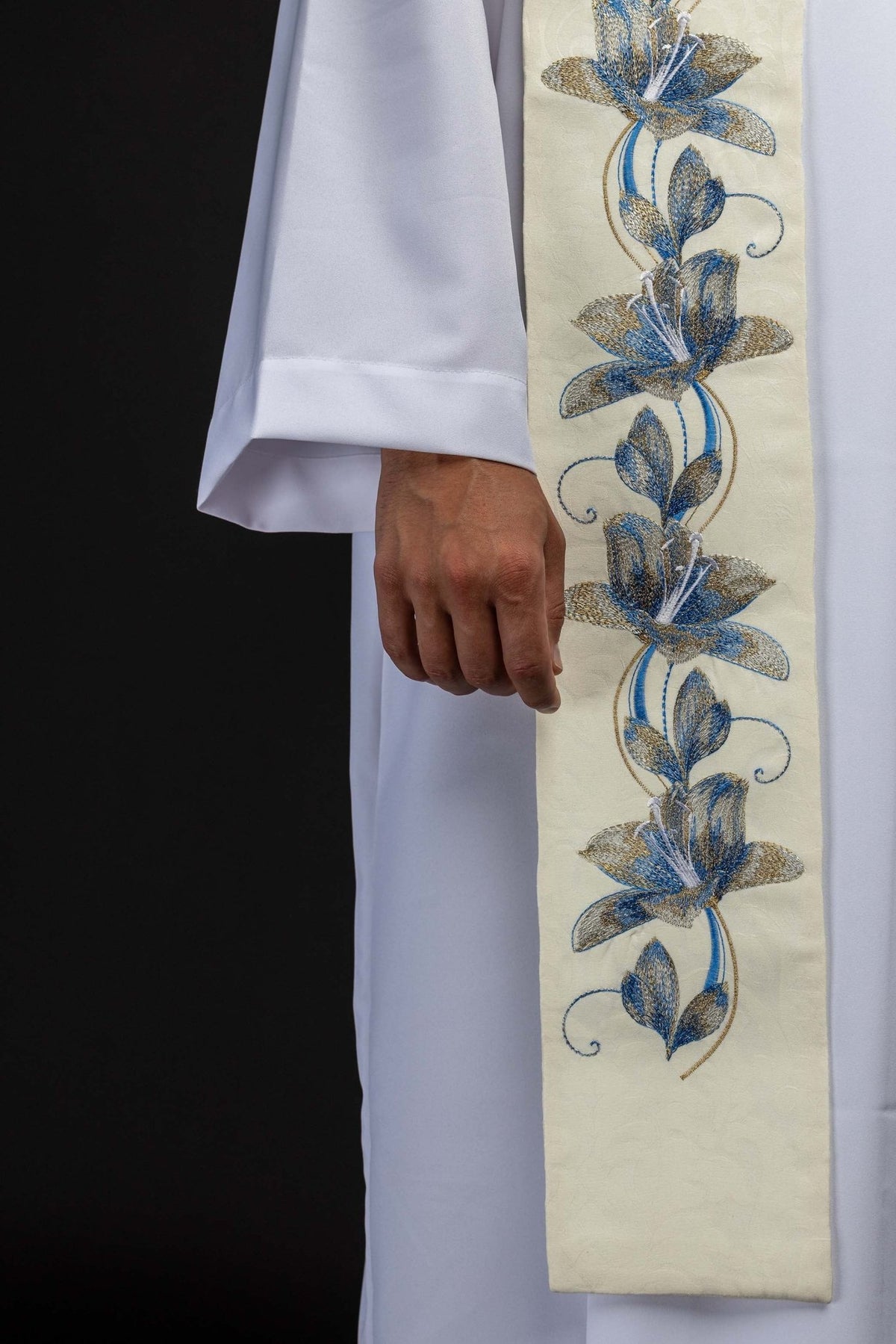 Étole brodée avec l’image de Notre-Dame de Medjugorje KSW2/003/05/81 - CHASUBLES.FR