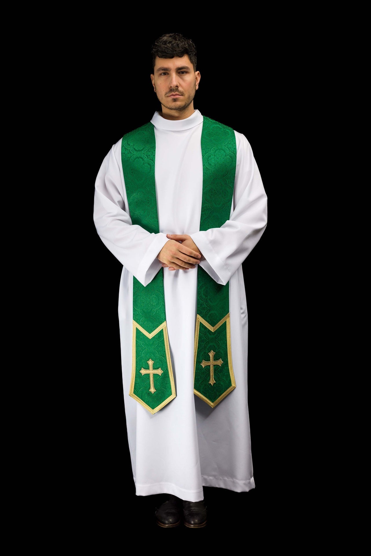 Étole brodée avec motif de Croix en tissu jacquard vert KST/639/01/11 - CHASUBLES.FR