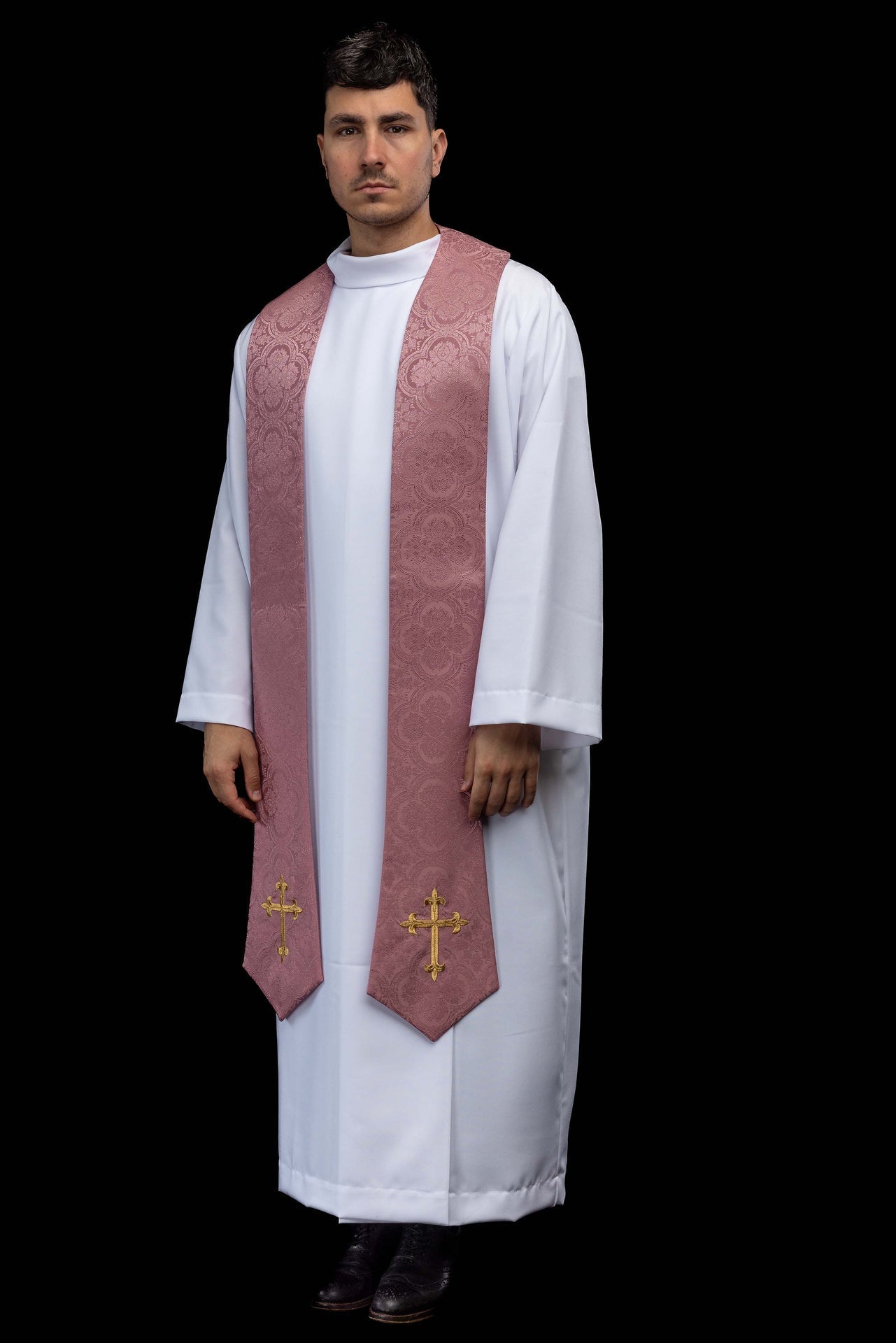 Étole brodée avec motif de la Croix tissu jacquard rose KST/638/08/11 - CHASUBLES.FR