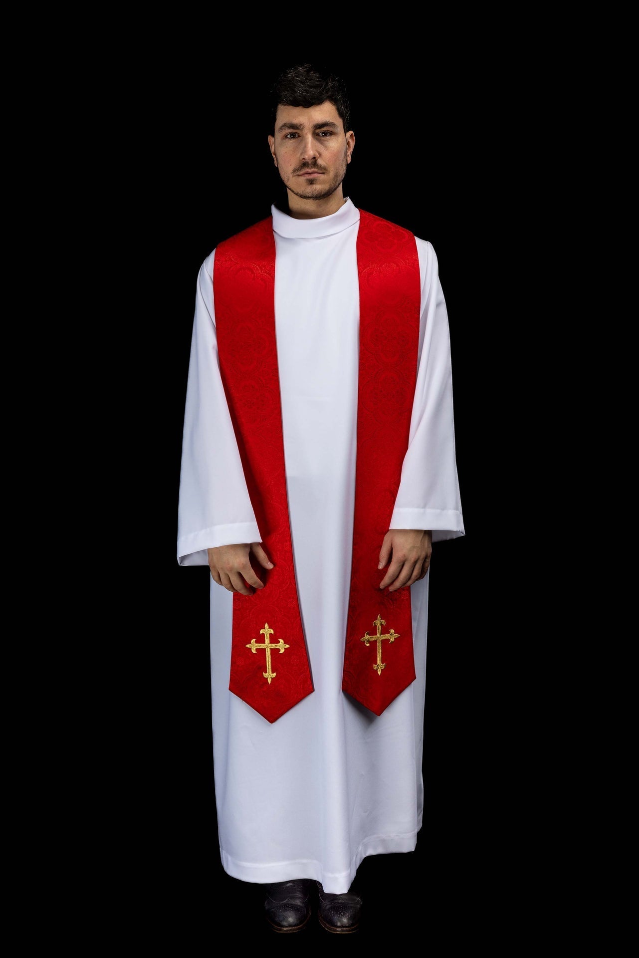 Étole brodée avec motif de la Croix tissu jacquard rouge KST/638/02/11 - CHASUBLES.FR