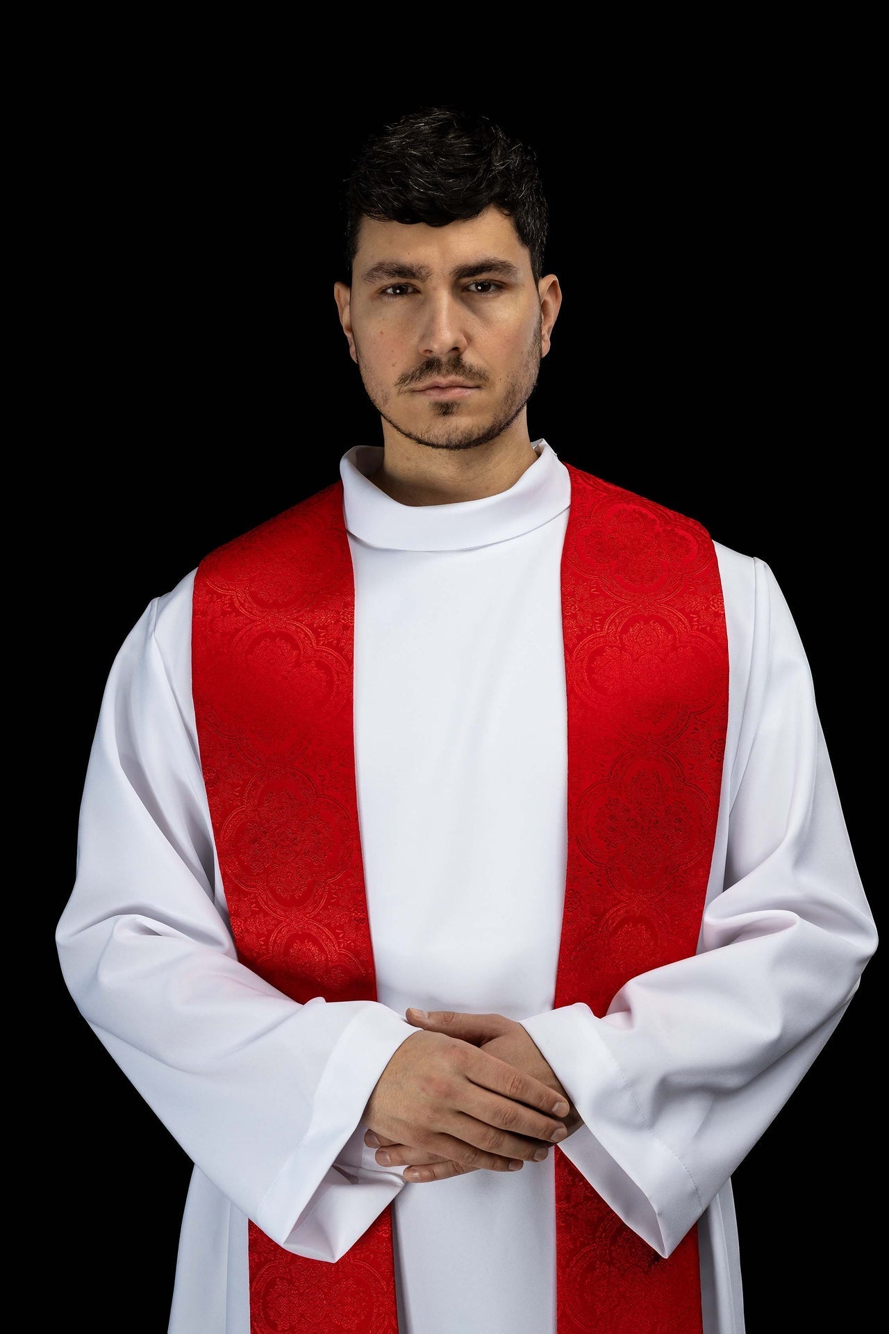 Étole brodée avec motif de la Croix tissu jacquard rouge KST/638/02/11 - CHASUBLES.FR